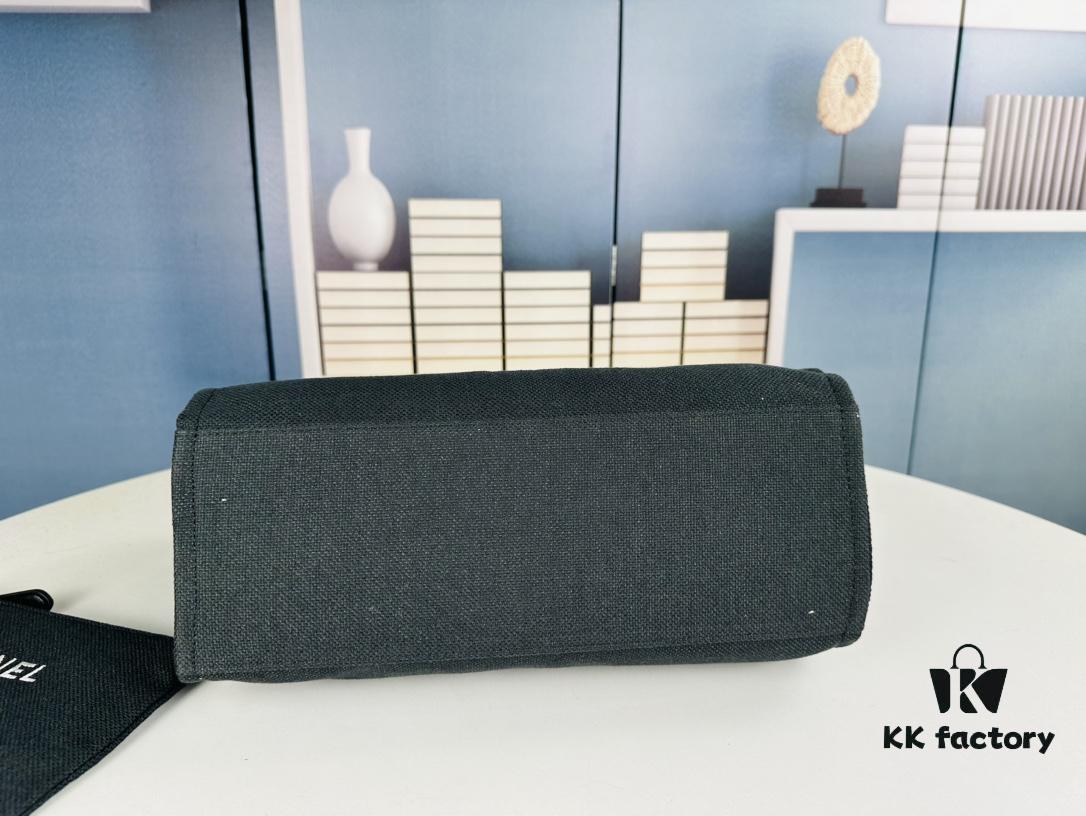 New Arrival 💙 Let Me See Who Doesn't Have a Chanel Beach Bag Yet 🏖️