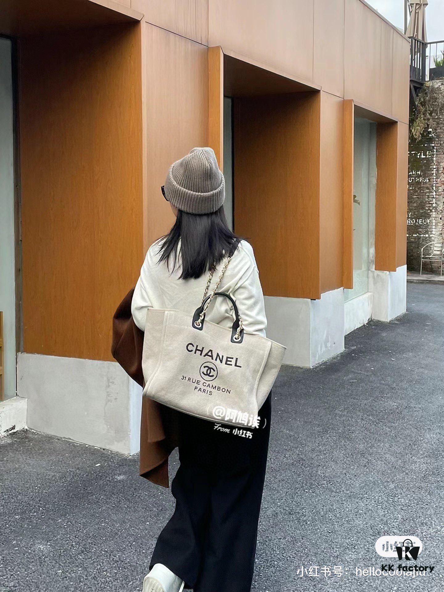 New Arrival 💙 Who Doesn't Have a Chanel Beach Bag Yet? 🏖️