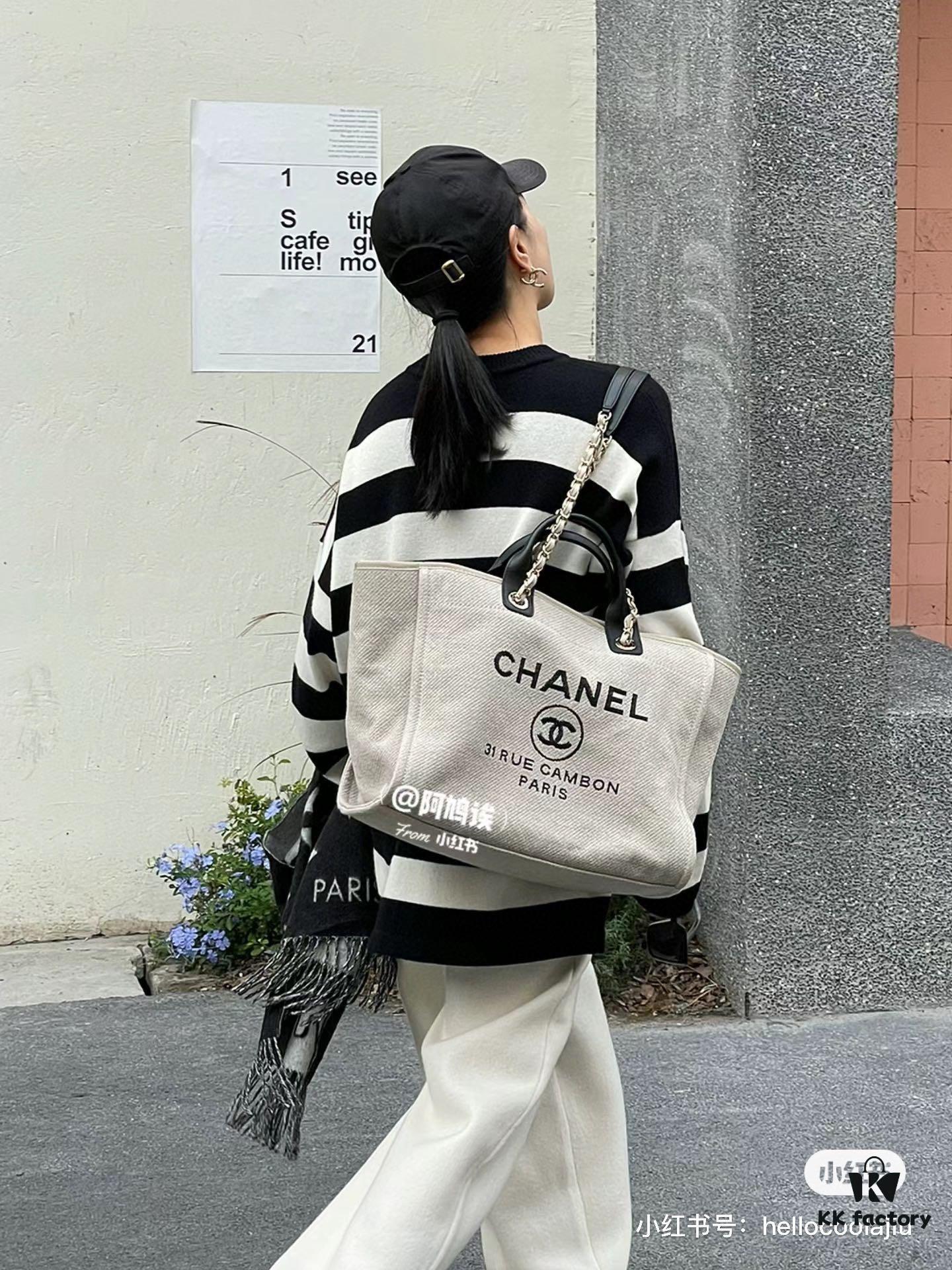 New Arrival 💙 Who Doesn't Have a Chanel Beach Bag Yet? 🏖️