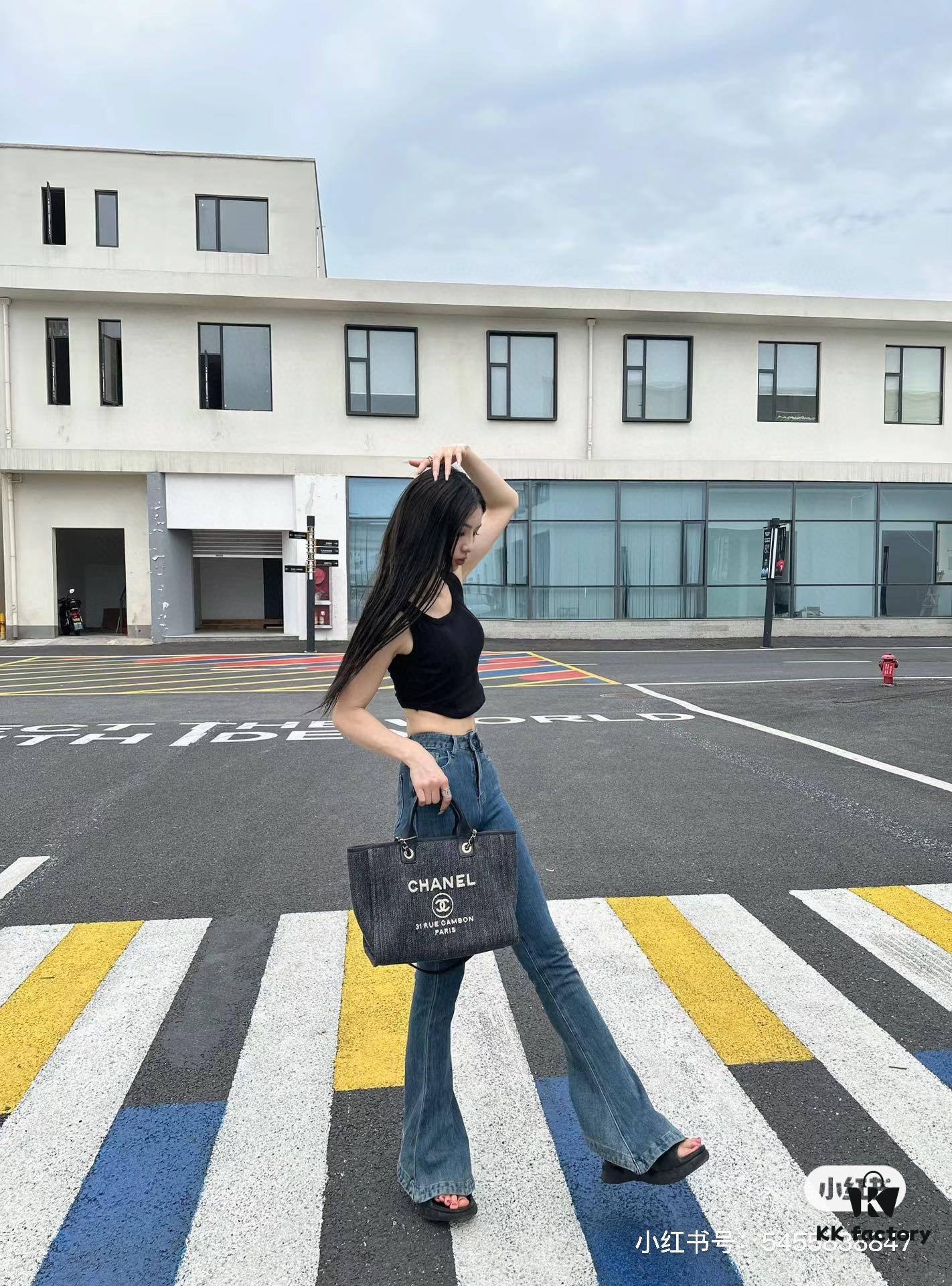 New Arrival 💙 Who Doesn't Have a Chanel Beach Bag Yet? 🏖️