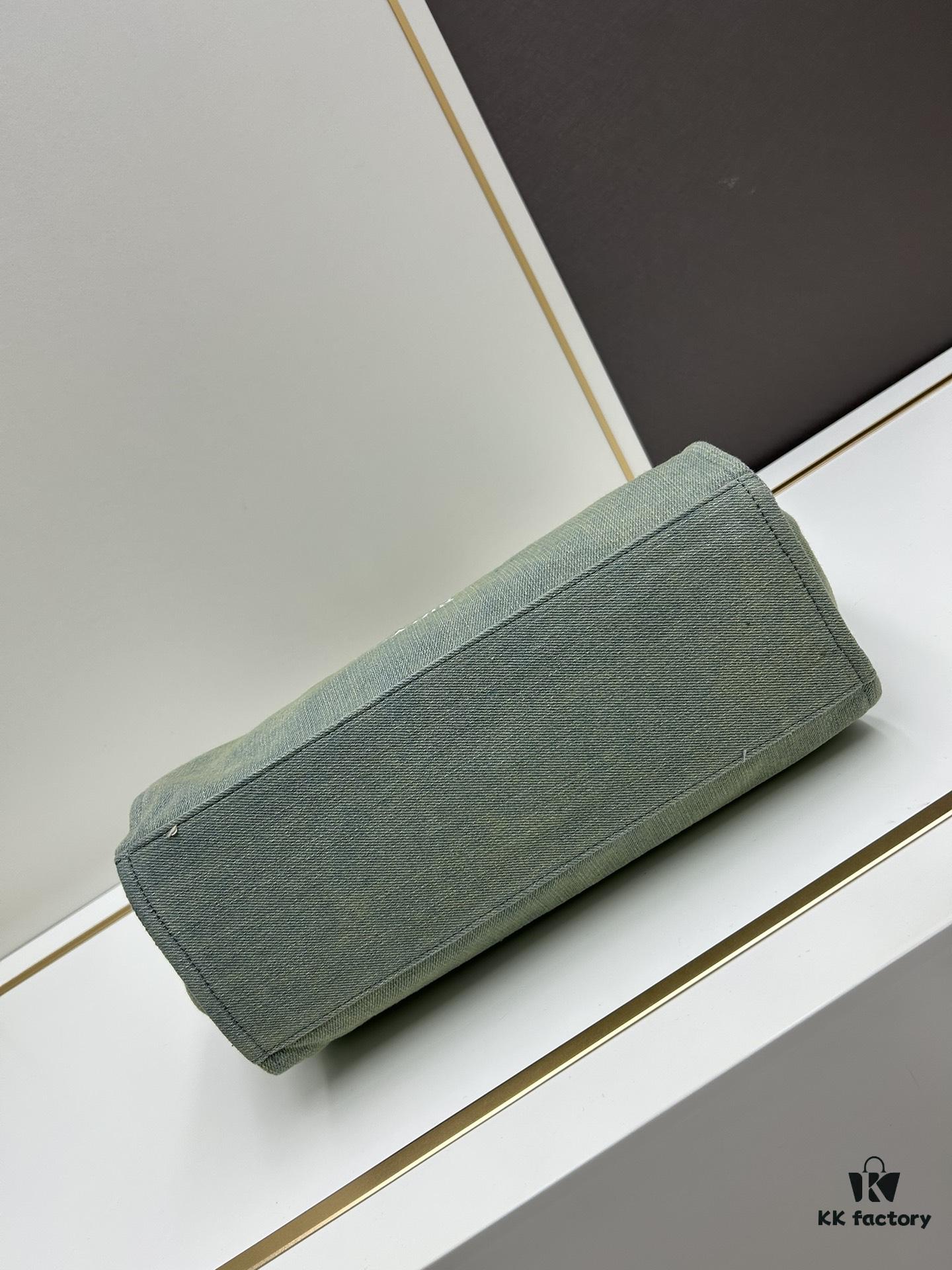 New Arrival 💙 Let's See Who Doesn't Have a Chanel Beach Bag Yet 🏖️