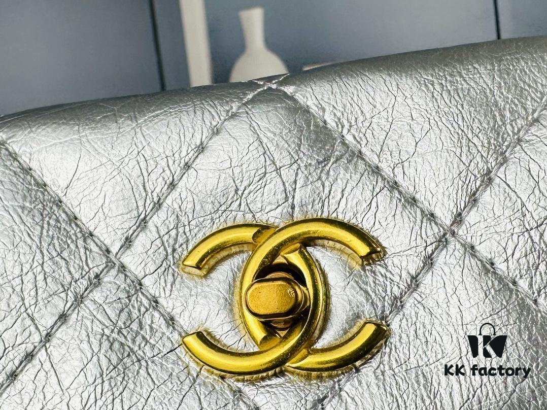 New Arrival: Could This Be the Hottest Chanel 24P Hippie Hobo of 2024?