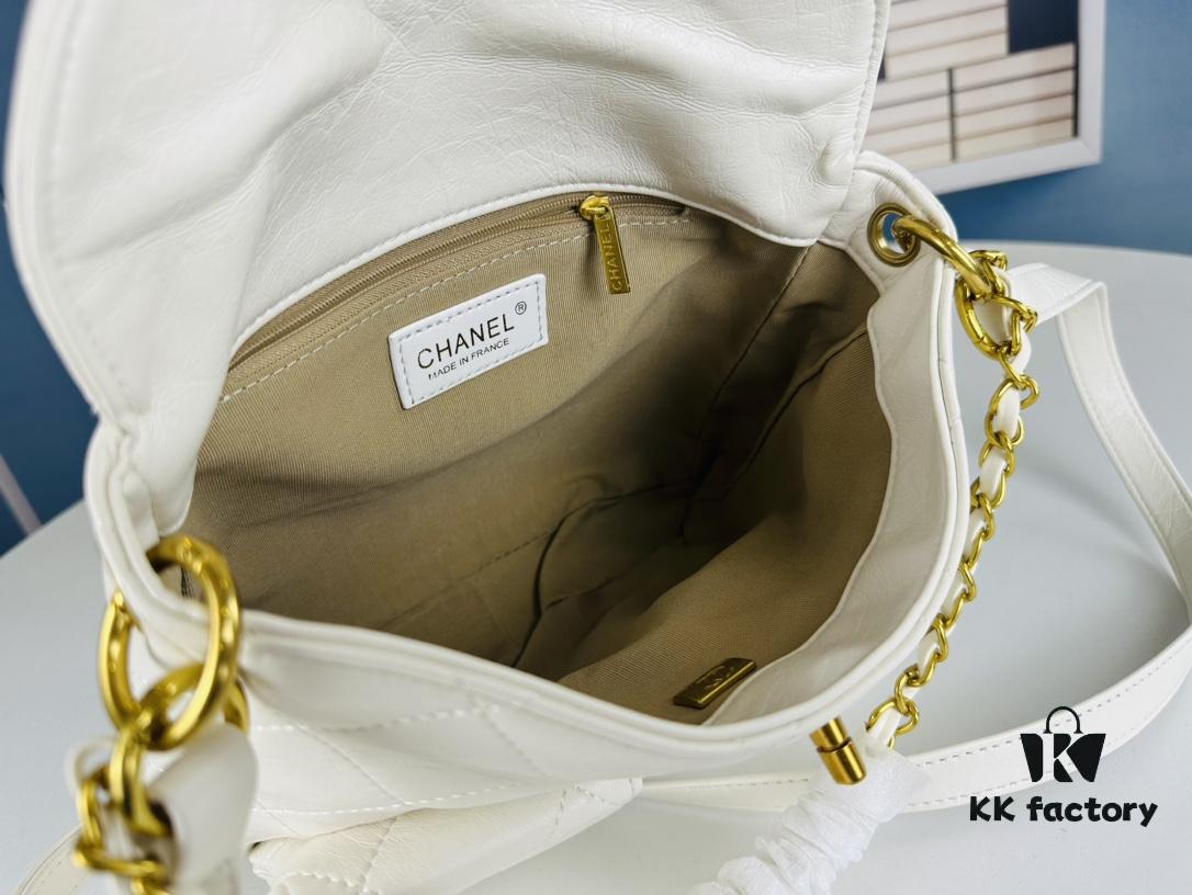 New Arrival: Could This Be the Hottest Bag of 2024? Chanel 24P Hippie Hobo