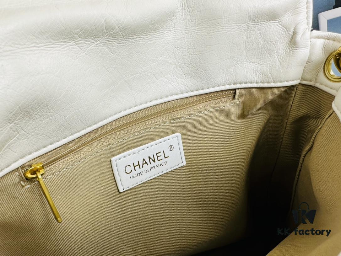 New Arrival: Could This Be the Hottest Bag of 2024? Chanel 24P Hippie Hobo