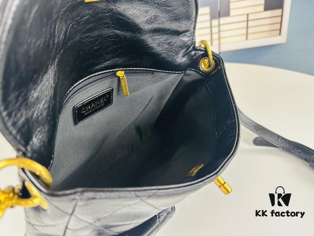 New Arrival: Could This Be the Hottest Bag of 2024? Chanel 24P Hippie Hobo