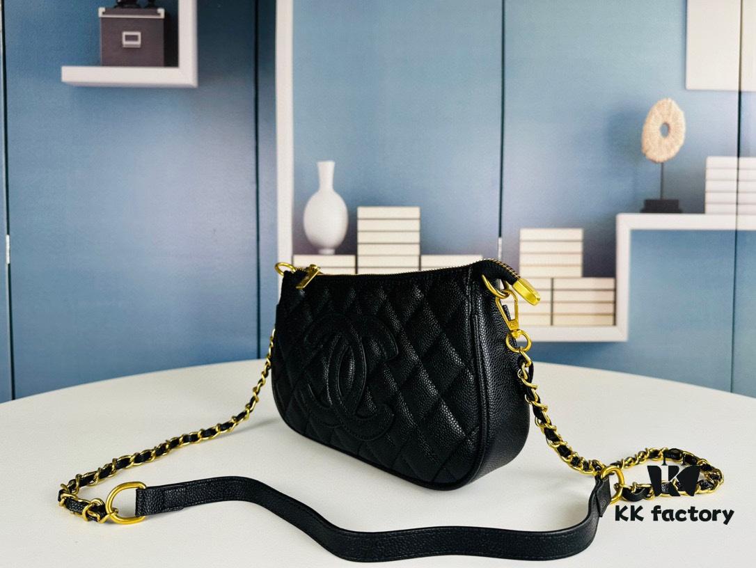 New Arrival Chanel Vintage Black and Gold Shoulder Bag 🖤 Jennie's Style