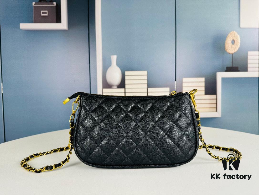 New Arrival Chanel Vintage Black and Gold Shoulder Bag 🖤 Jennie's Style