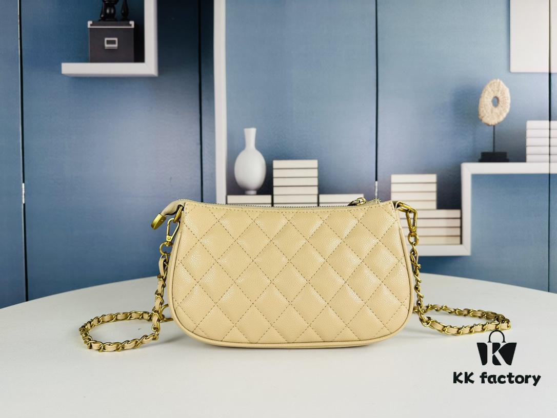 New Arrival Chanel Vintage Black and Gold Shoulder Bag 🖤 Jennie's Style