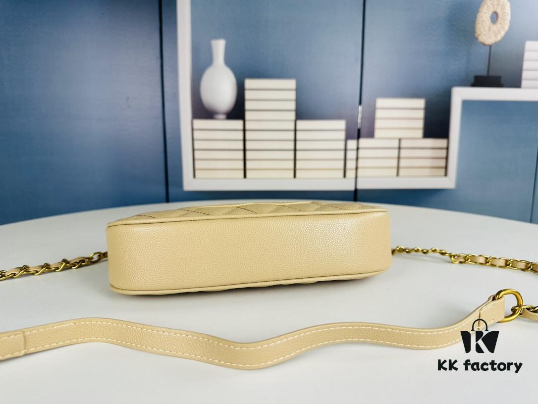 New Arrival Chanel Vintage Black and Gold Shoulder Bag 🖤 Jennie's Style