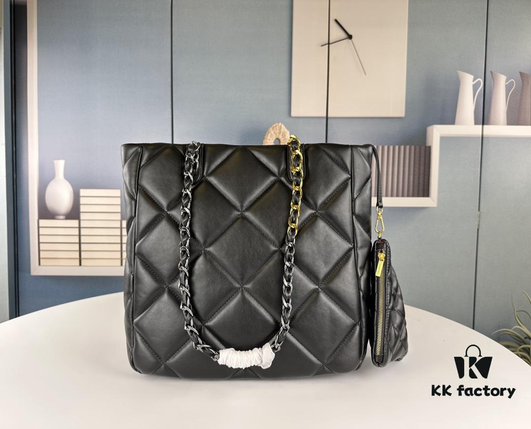 New Arrival with a Surprise! An Underrated Chanel 19bag Tote