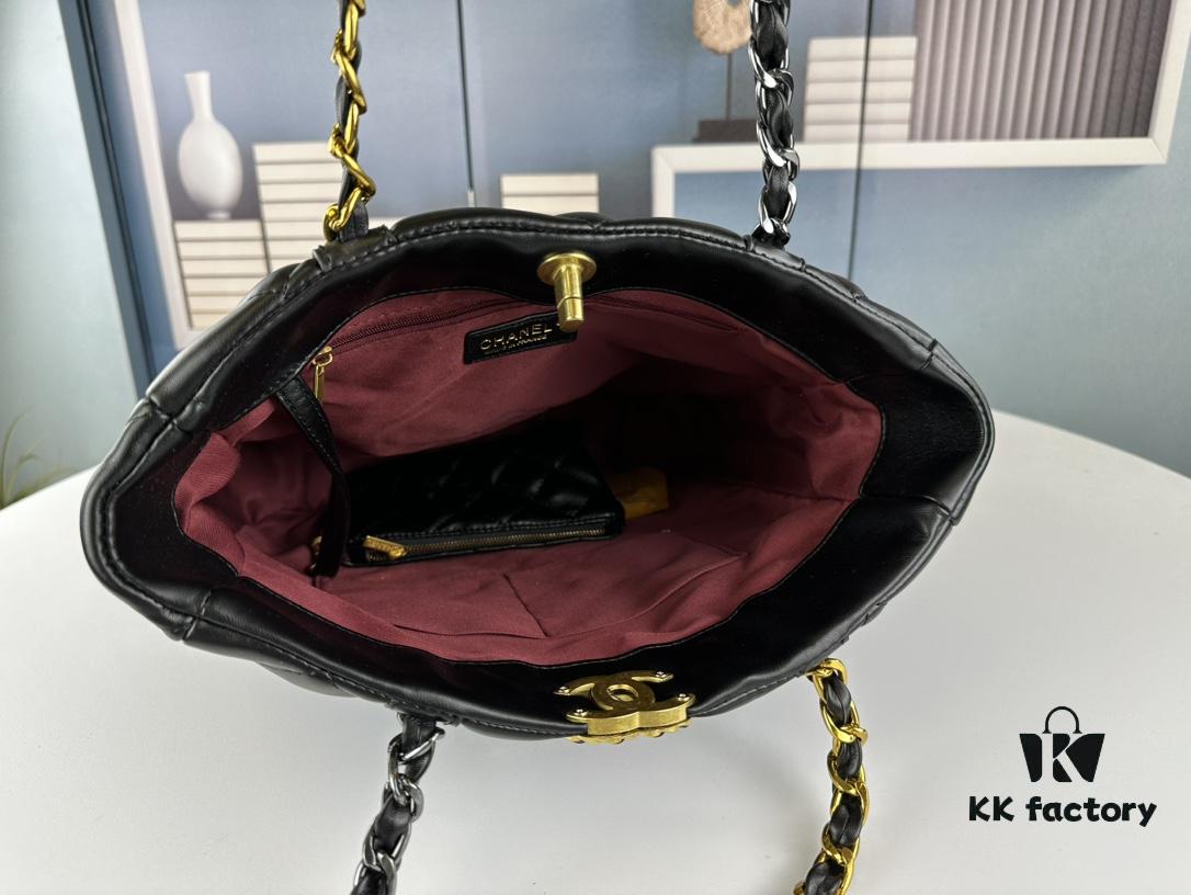 New Arrival with a Surprise! An Underrated Chanel 19bag Tote