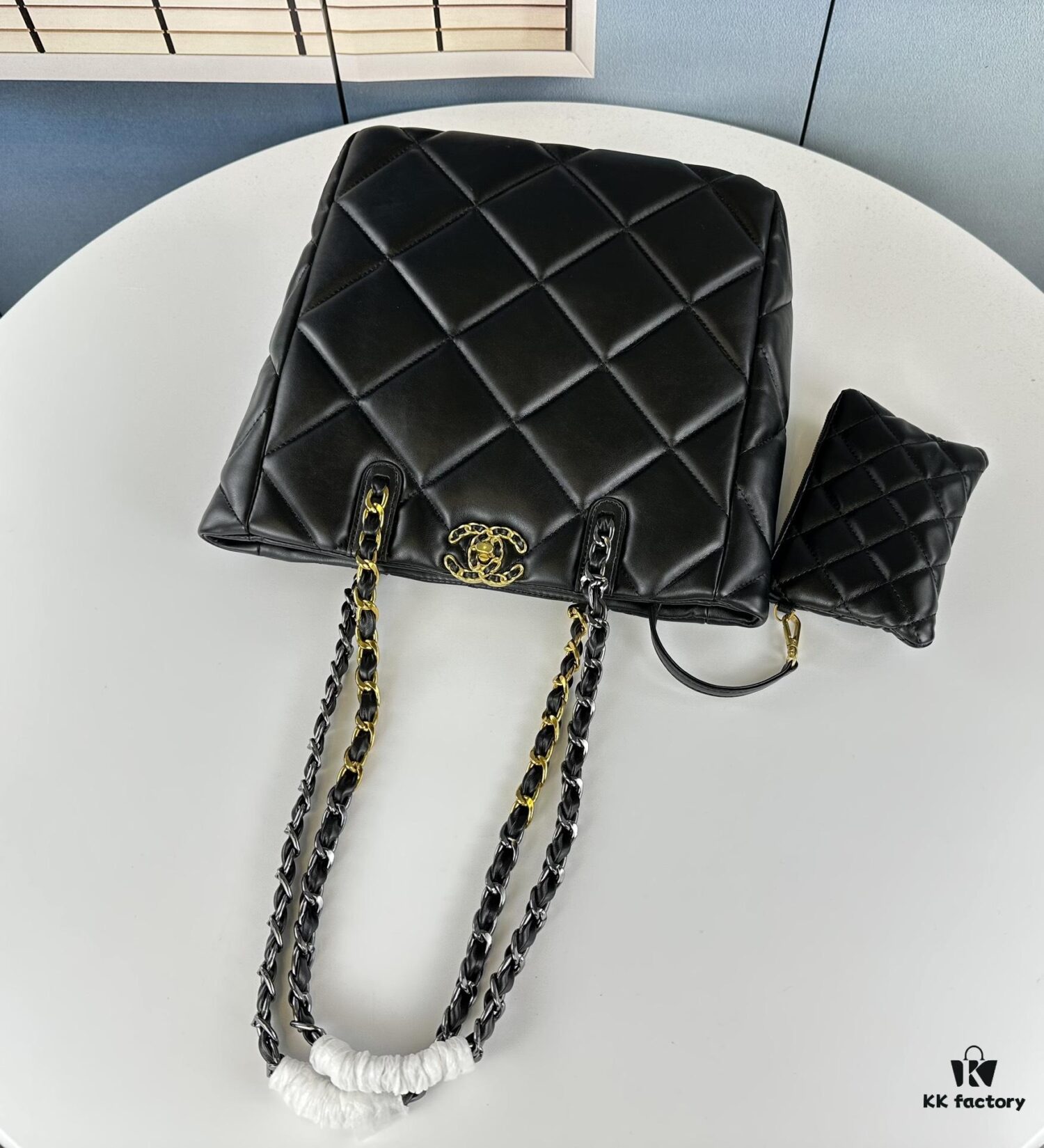New Arrival with a Surprise! An Underrated Chanel 19bag Tote