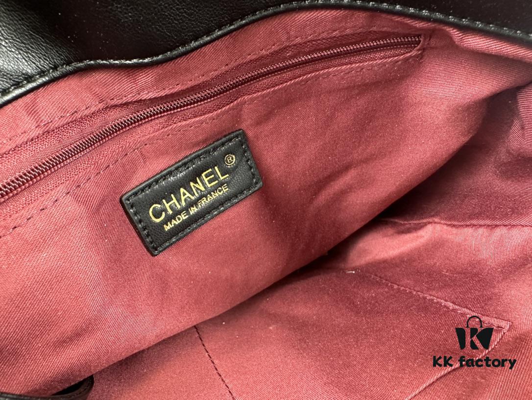 New Arrival with a Surprise! An Underrated Chanel 19bag Tote