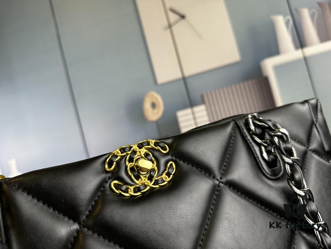 New Arrival with a Surprise! The Underrated Chanel 19 Bag Tote