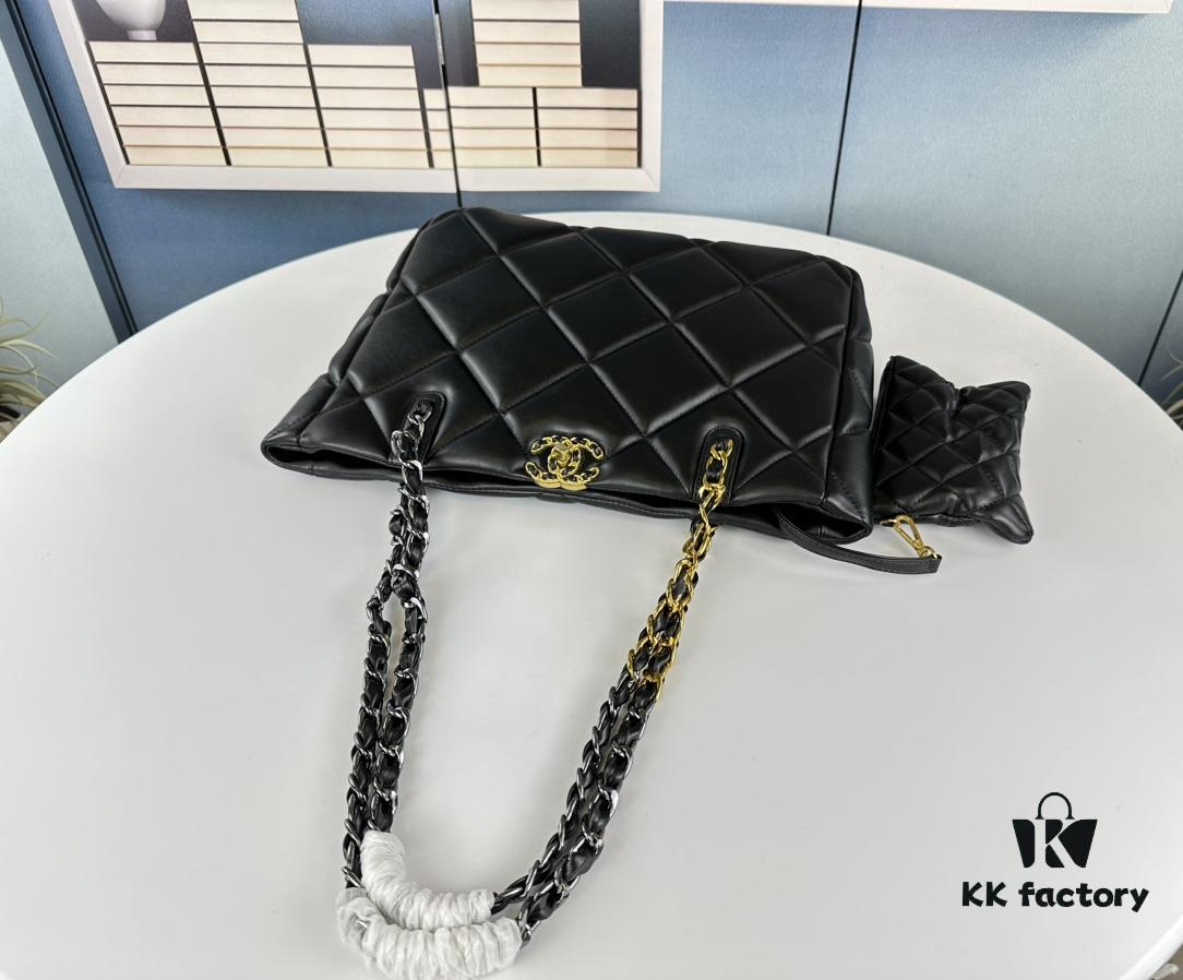New Arrival with a Surprise! The Underrated Chanel 19 Bag Tote