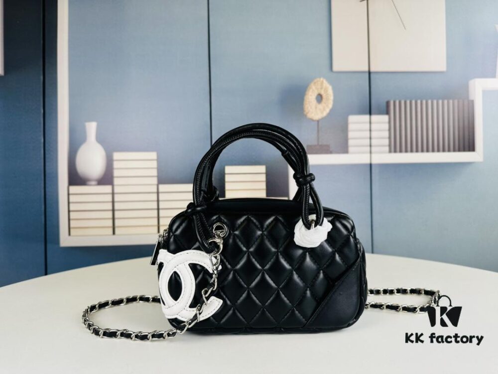 New Arrival Vintage Cute Chanel Compact Mini Handbag ||| Panda Black and White Color