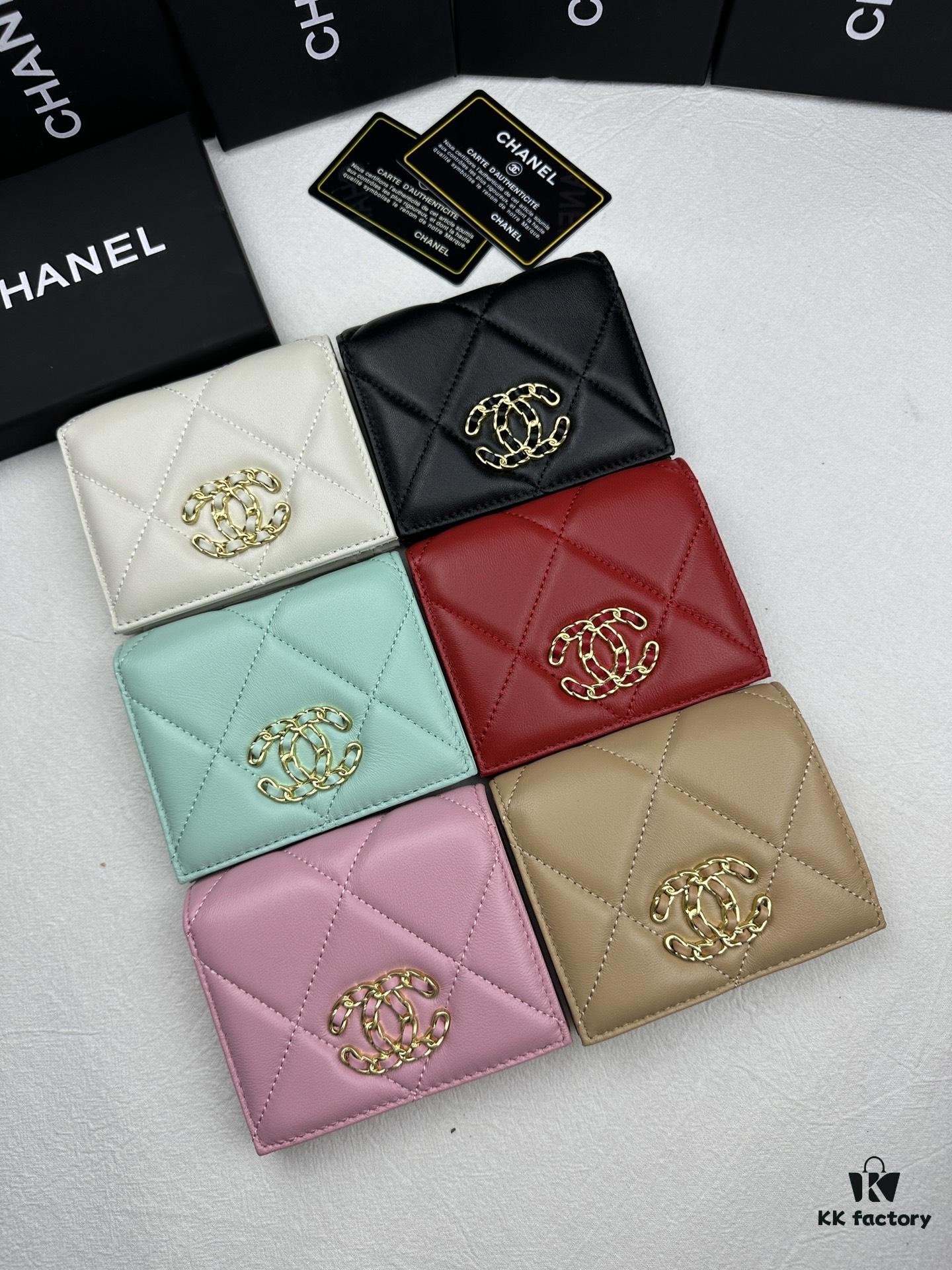Chanel Genuine Lambskin Card Holder - In-Stock Now, Boutique Style, Impeccable Craftsmanship, High-Quality Construction, Model No. 6038 (Gold Hardware) - White, Black, Green, Red, Pink, Apricot