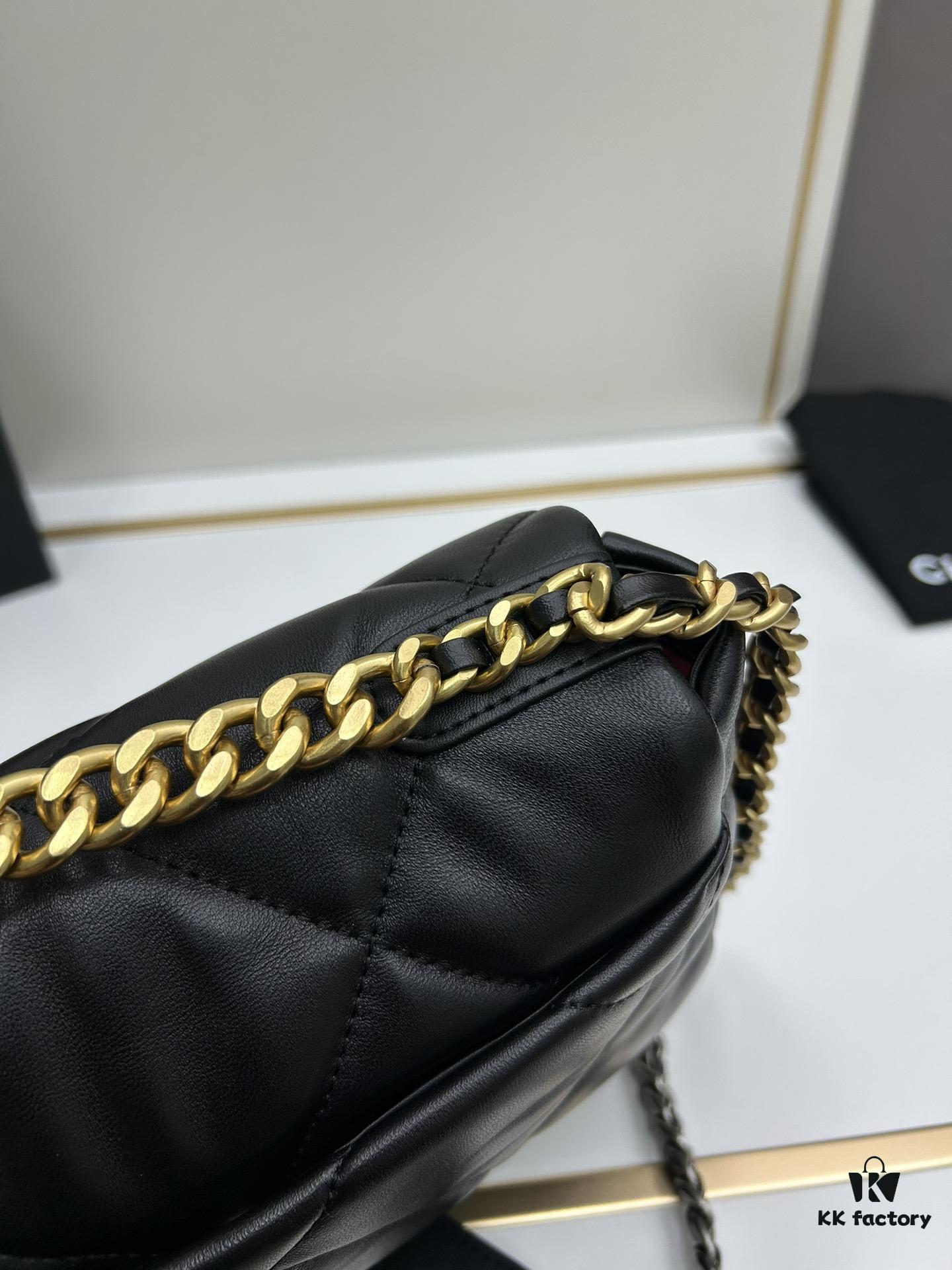 Upgraded Ohanel Fall/Winter 19 Bag Combining All Classic Pillow Bag Elements