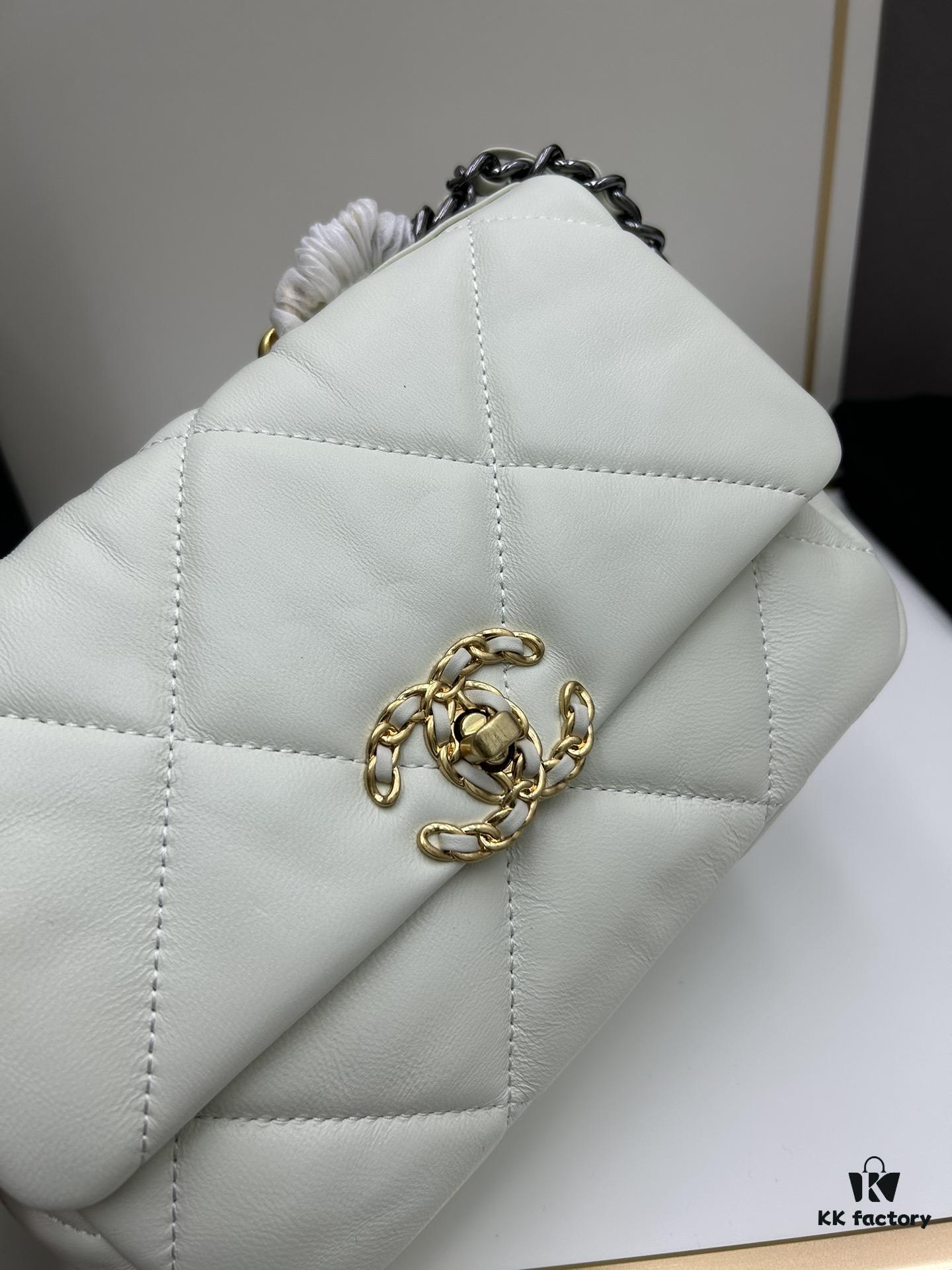 Upgraded Ohanel Fall/Winter 19 Bag Combining All Classic Pillow Bag Elements