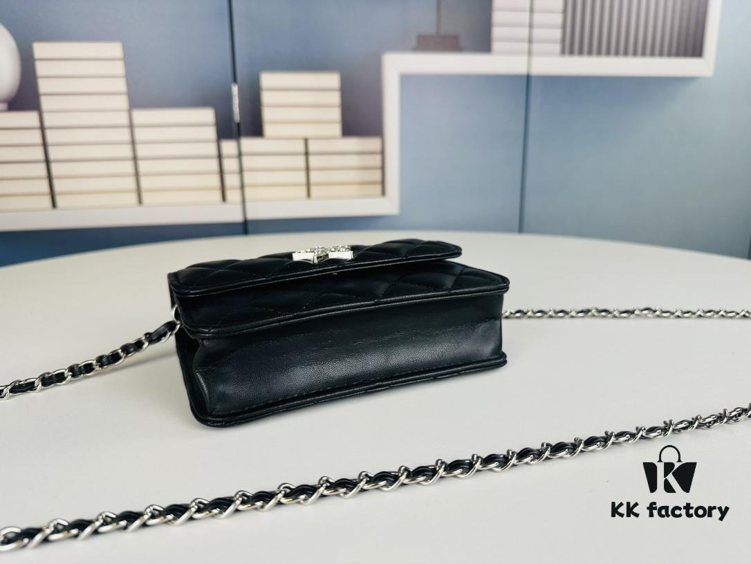 New Arrival Wholesale Multi-Color Chanel-Inspired Silver Chain Mini Bag