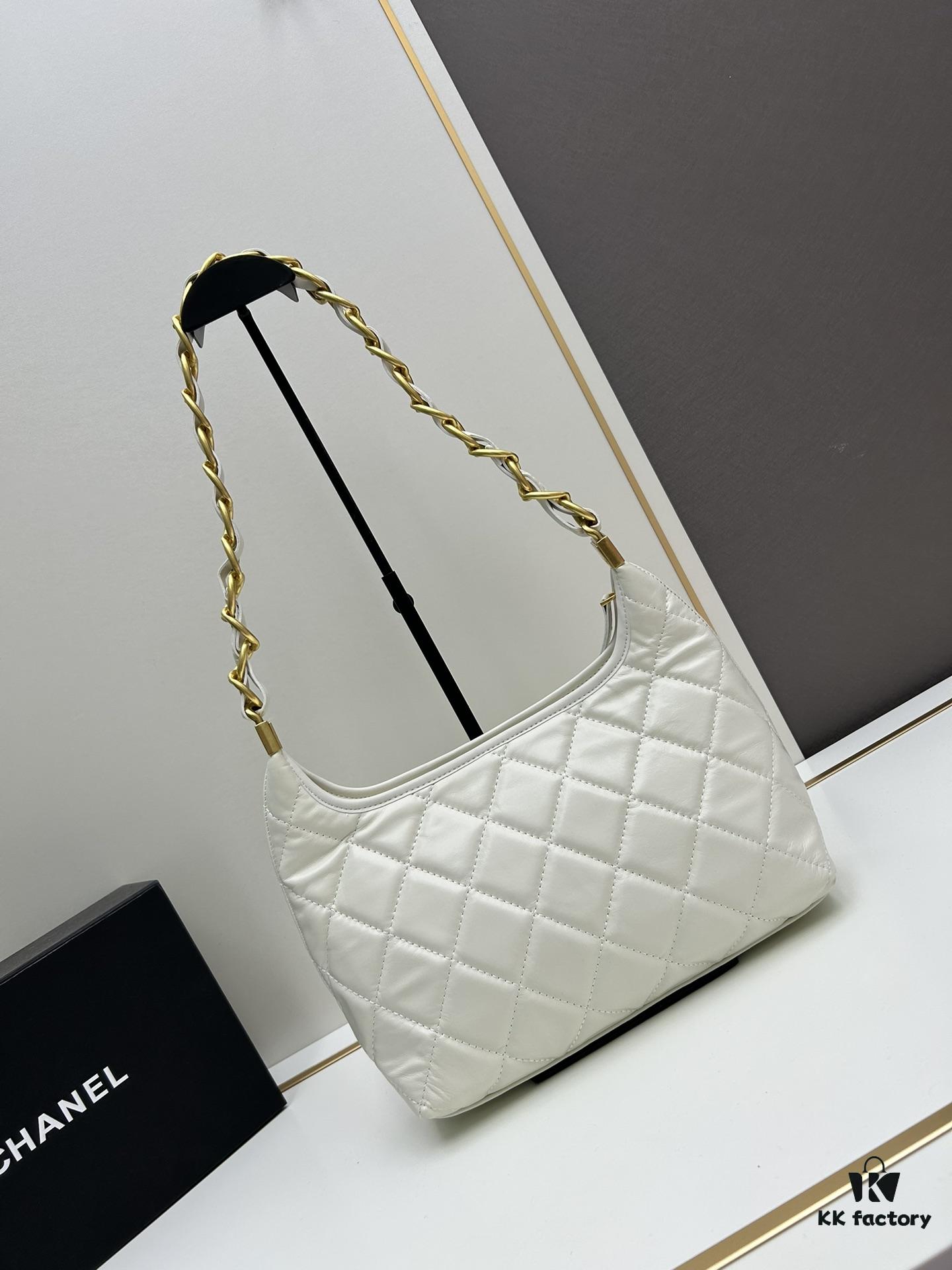 CHANEL 24A Large Hobo Bag in Vintage Wax Leather – In Stock Now