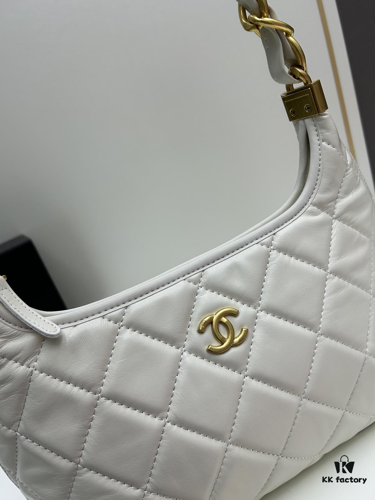 CHANEL 24A Large Hobo Bag in Vintage Wax Leather – In Stock Now