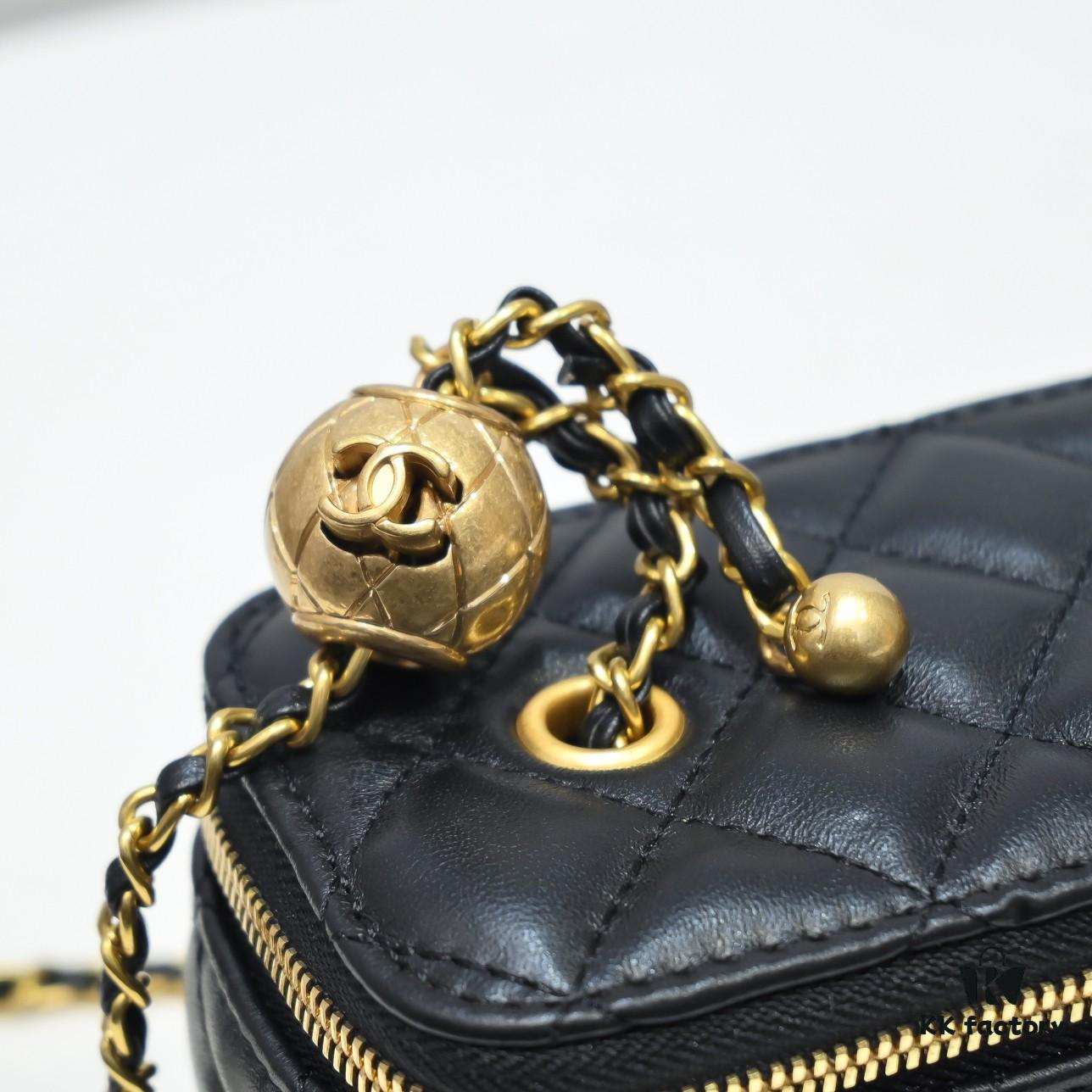 Chanel 2022 Autumn/Winter New Arrival 💞 Mini Powder Compact Case in Golden Sphere Design - Small Storage Box with Original Hardware, Imported Lamb Leather