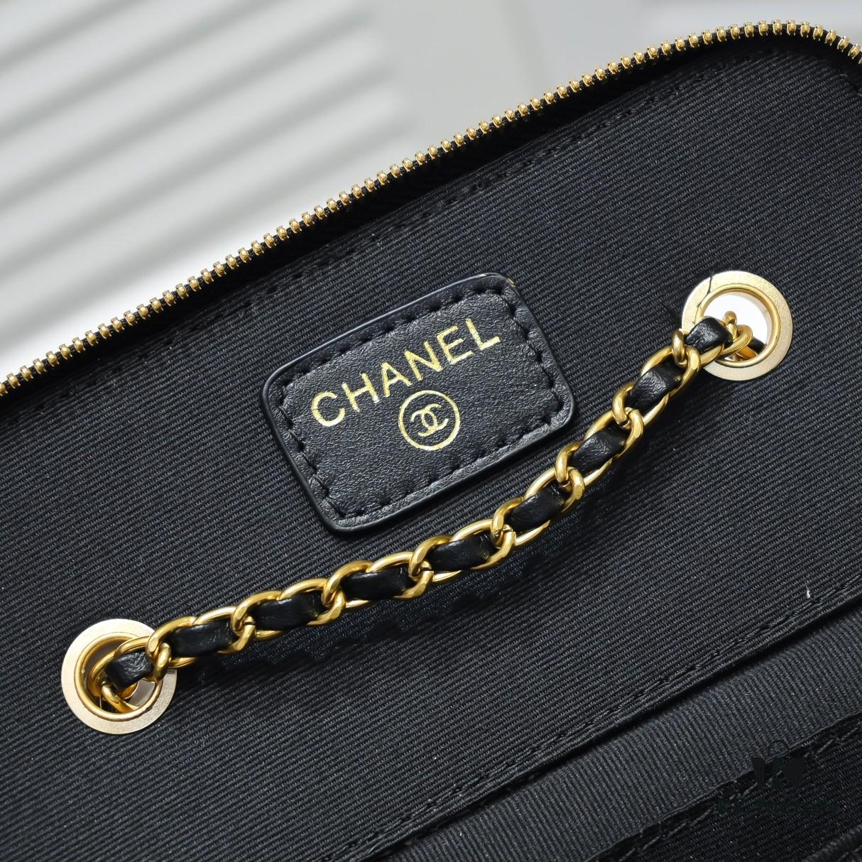 Chanel 2022 Autumn/Winter New Arrival 💞 Mini Powder Compact Case in Golden Sphere Design - Small Storage Box with Original Hardware, Imported Lamb Leather
