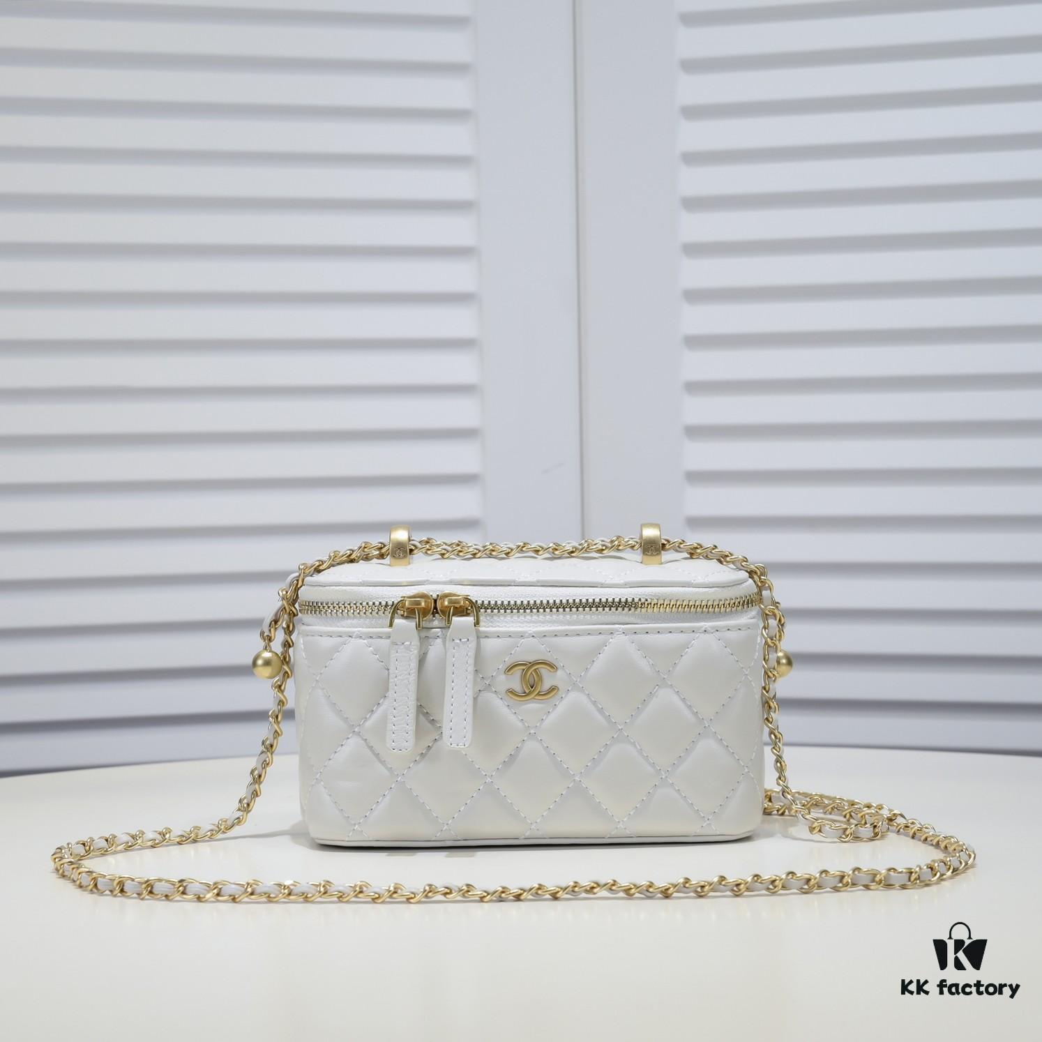 Chanel 2022 Fall/Winter New Arrival Gold Ball Compact Makeup Case - Small Storage Box with Original Hardware, Imported Lambskin