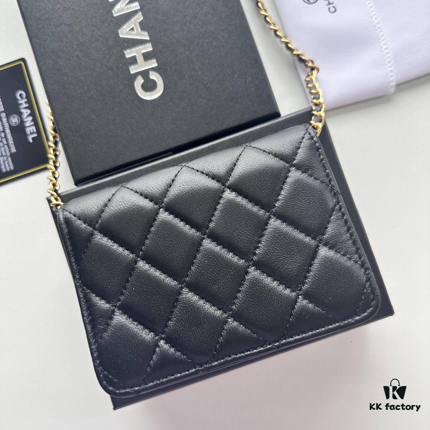 Chanel Boutique Style ❤❤ Caviar Leather with Pearl and Chain Hardware, Full Leather Interior and Exterior, High-Quality Craftsmanship, Gold-Tone Clasp, Can Be Worn as Shoulder Bag, Crossbody or Waist Bag