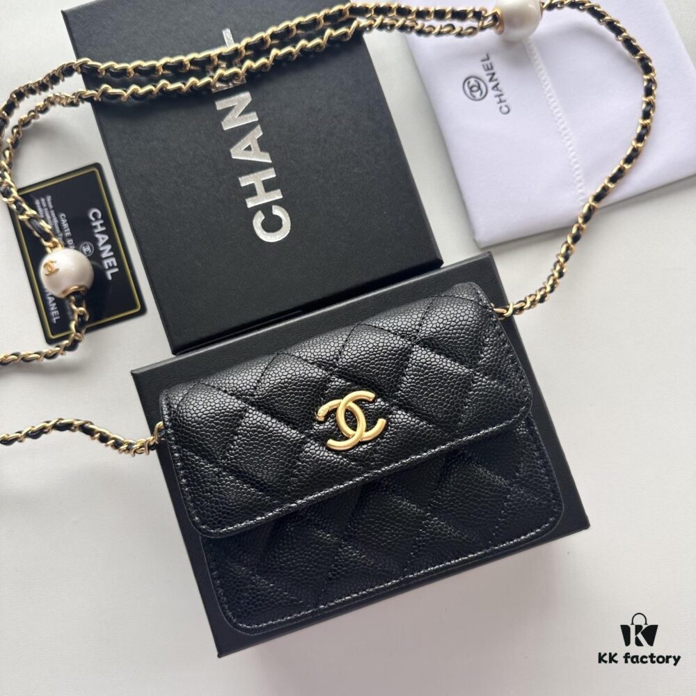 Best-selling Chanel-style Quilted Caviar Leather Bag with Pearl and Chain Hardware