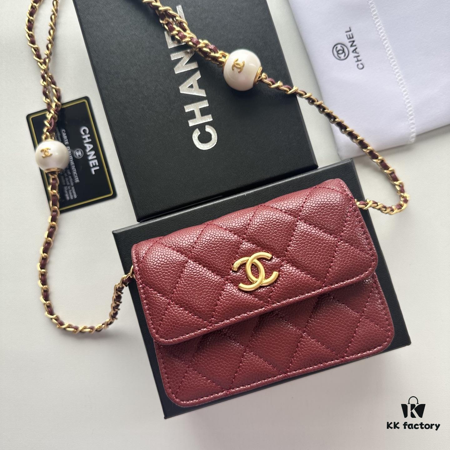 Chanel Luxury Counter Model ❤❤ Caviar Leather with Pearl and Chain Hardware, Full Leather Interior and Exterior, High-Quality Craftsmanship, Gold-Tone Clasp, Can Be Worn as Shoulder Bag, Crossbody or Waist Bag