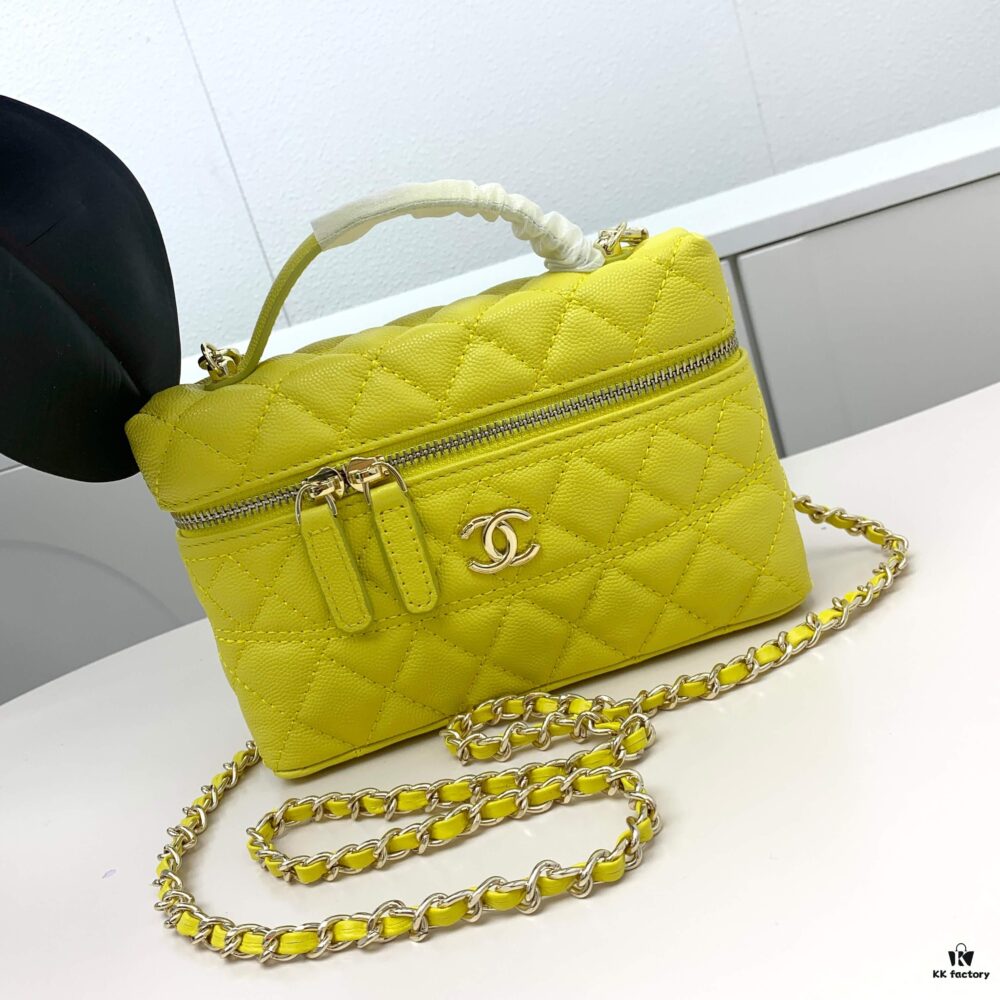 Chanel 25c LPCHANL - Vintage Elegance with Sophisticated Charm