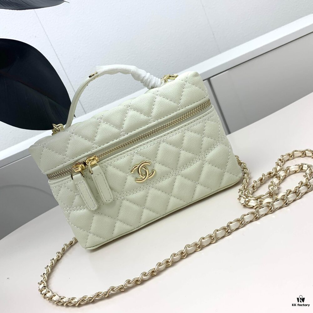 Chanel 25c LPCHANL - Vintage Elegance with Sophisticated Charm