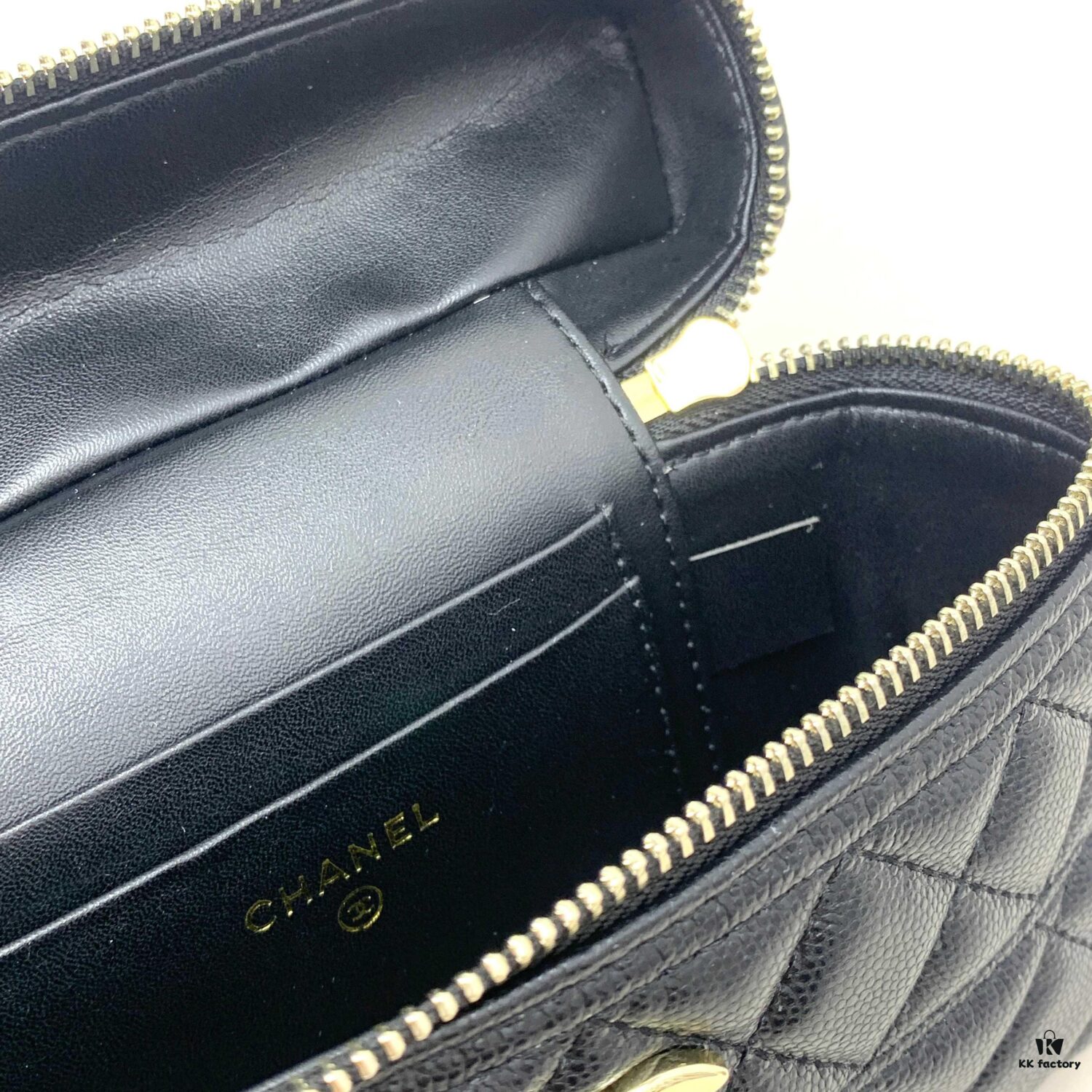 Chanel 25c LPCHANL - Vintage Elegance with Premium Sensibility