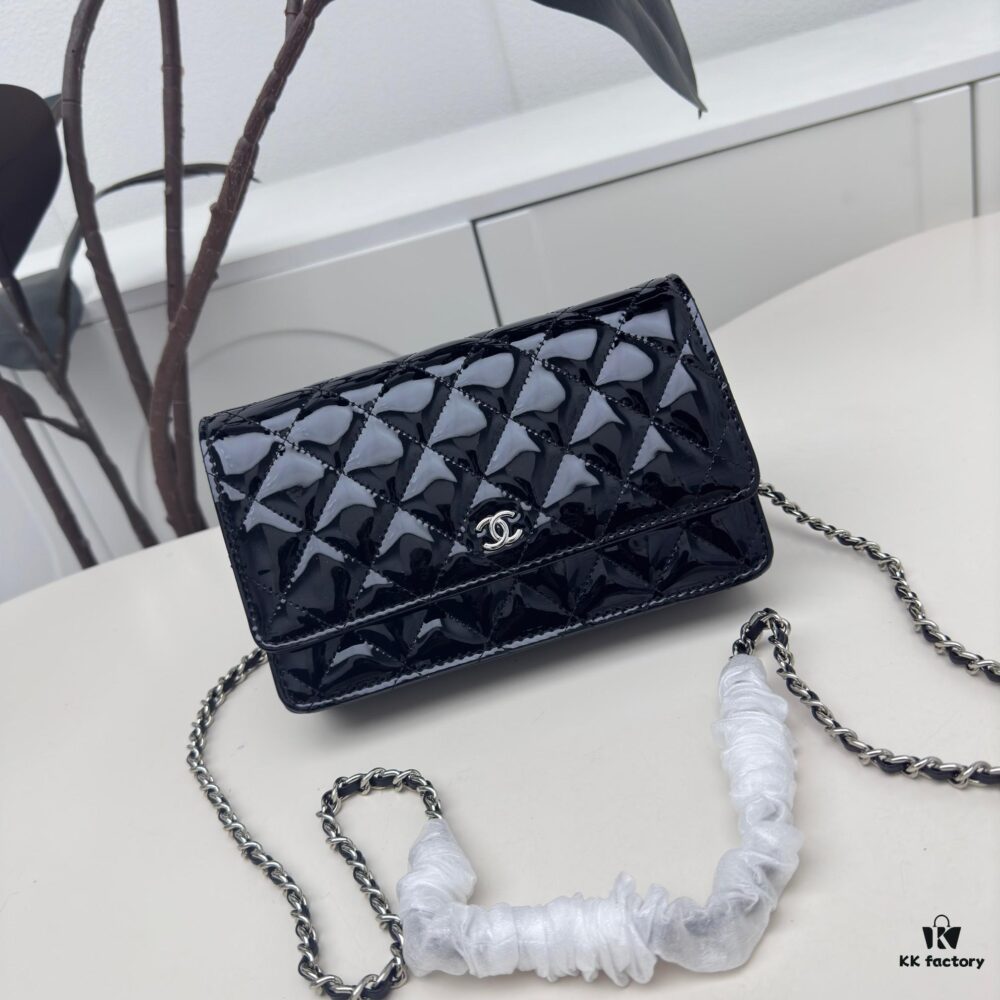 Top Quality Authentic Sheepskin Chanel WOC Classic Lucky Bag, Can Be Worn Crossbody or Shoulder, Chain Stowable Inside for Clutch Use