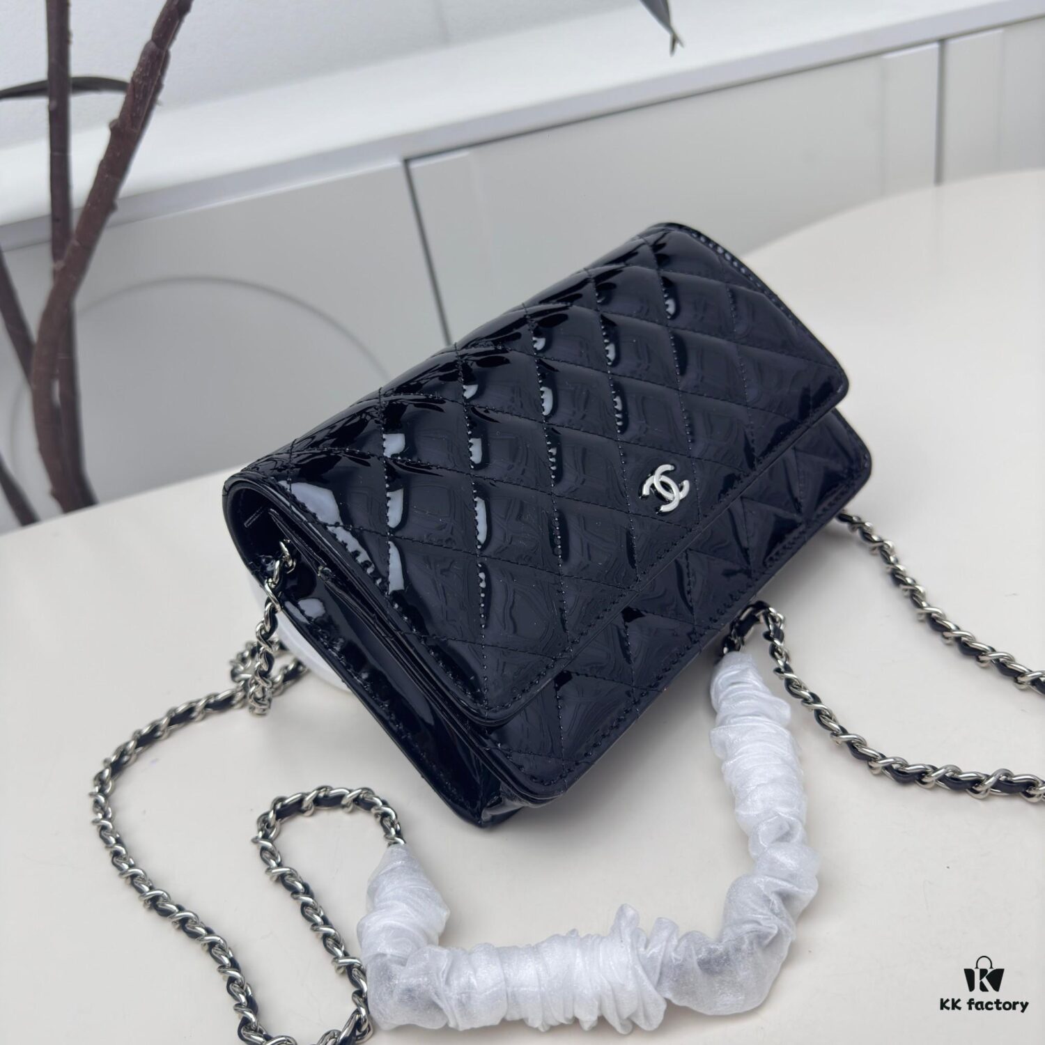 Top Quality Authentic Sheepskin Chanel WOC Classic Lucky Bag, Can Be Worn Crossbody or Shoulder, Chain Stowable Inside for Clutch Use