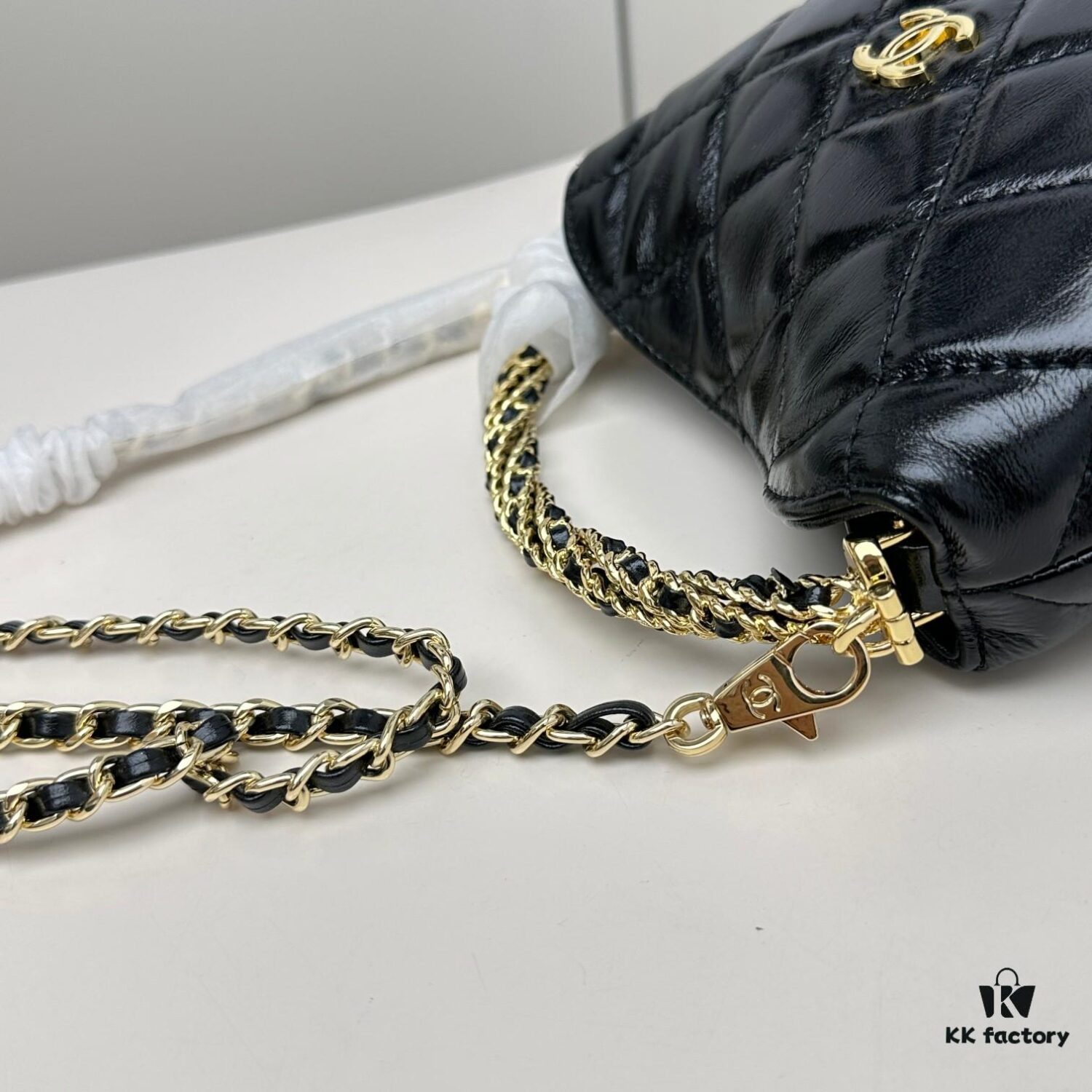 Chanel CHANEL 24A Handle Lunchbox Bag