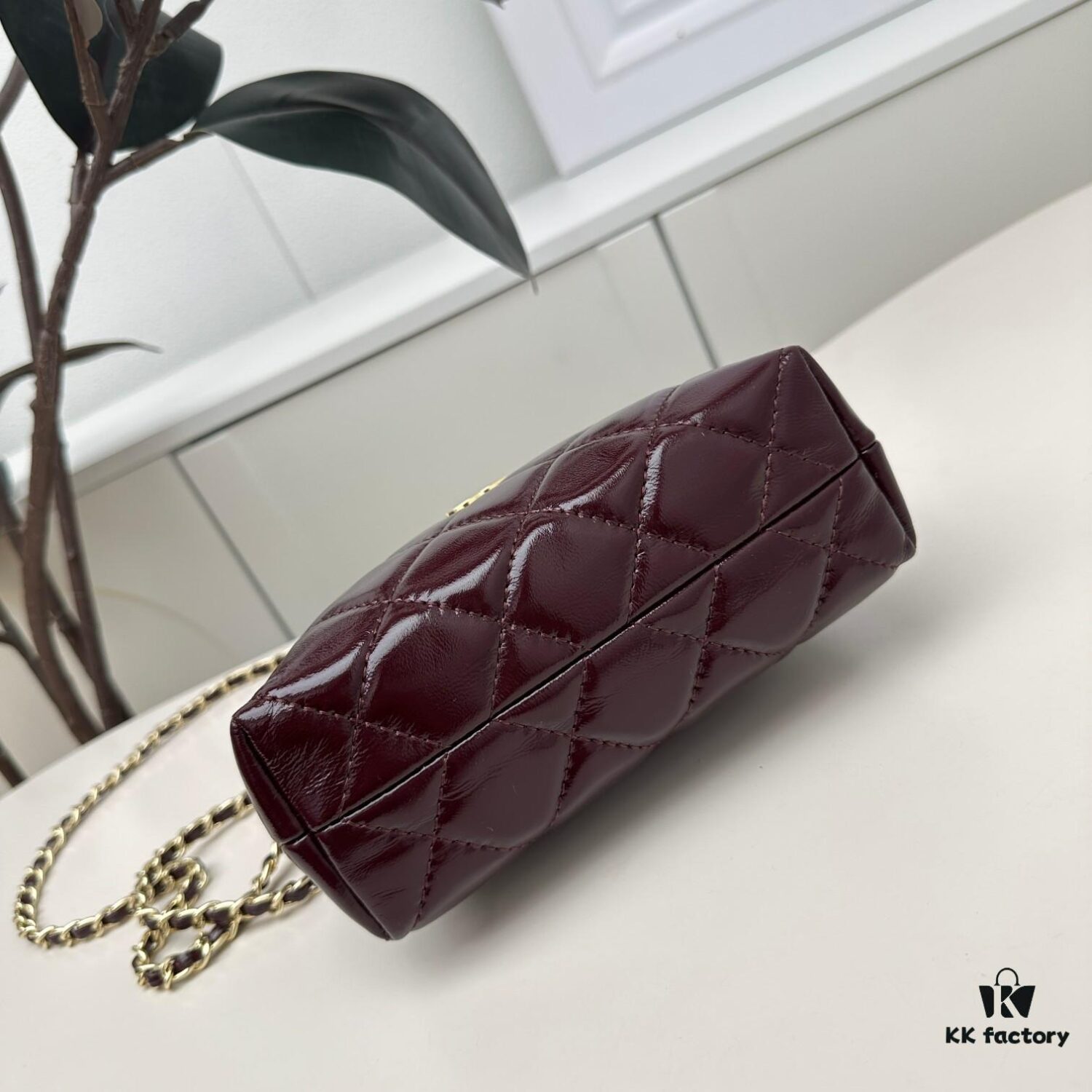 Chanel CHANEL 24A Handle Lunchbox Bag