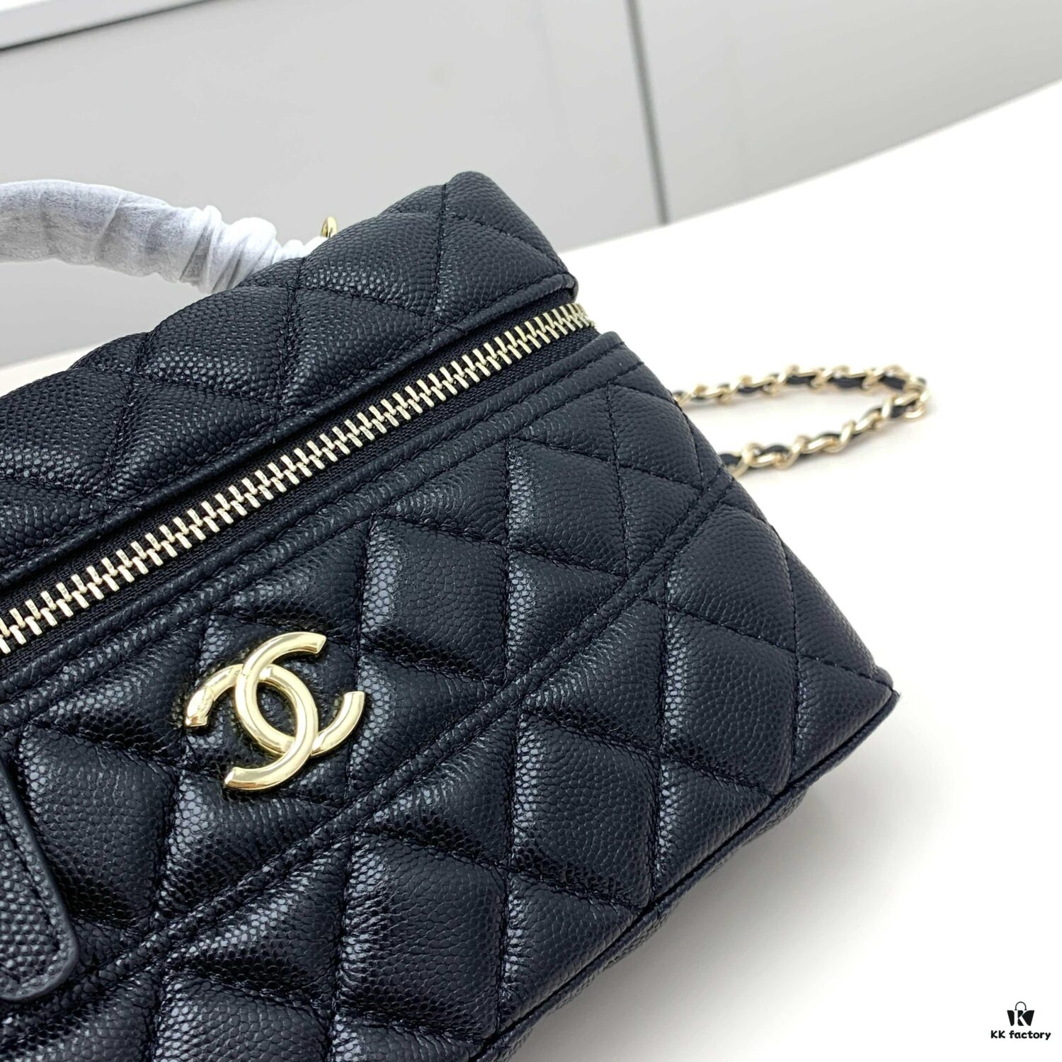 Chanel 25c LPCHANL - Vintage Elegance with Premium Sensibility