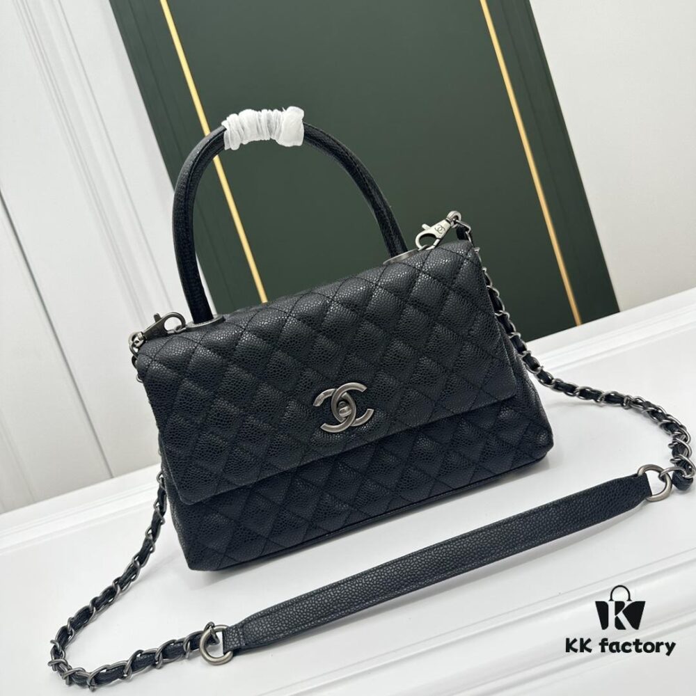 Calfskin Leather Handbag with Lizard Texture, Exclusive Chanel-Style Hardware, Dual Carry Tote & Shoulder Bag