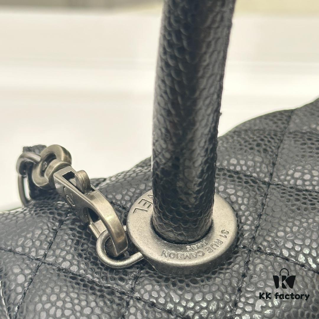 Calfskin Leather Handbag with Lizard Texture, Exclusive Chanel-Style Hardware, Dual Carry Tote & Shoulder Bag