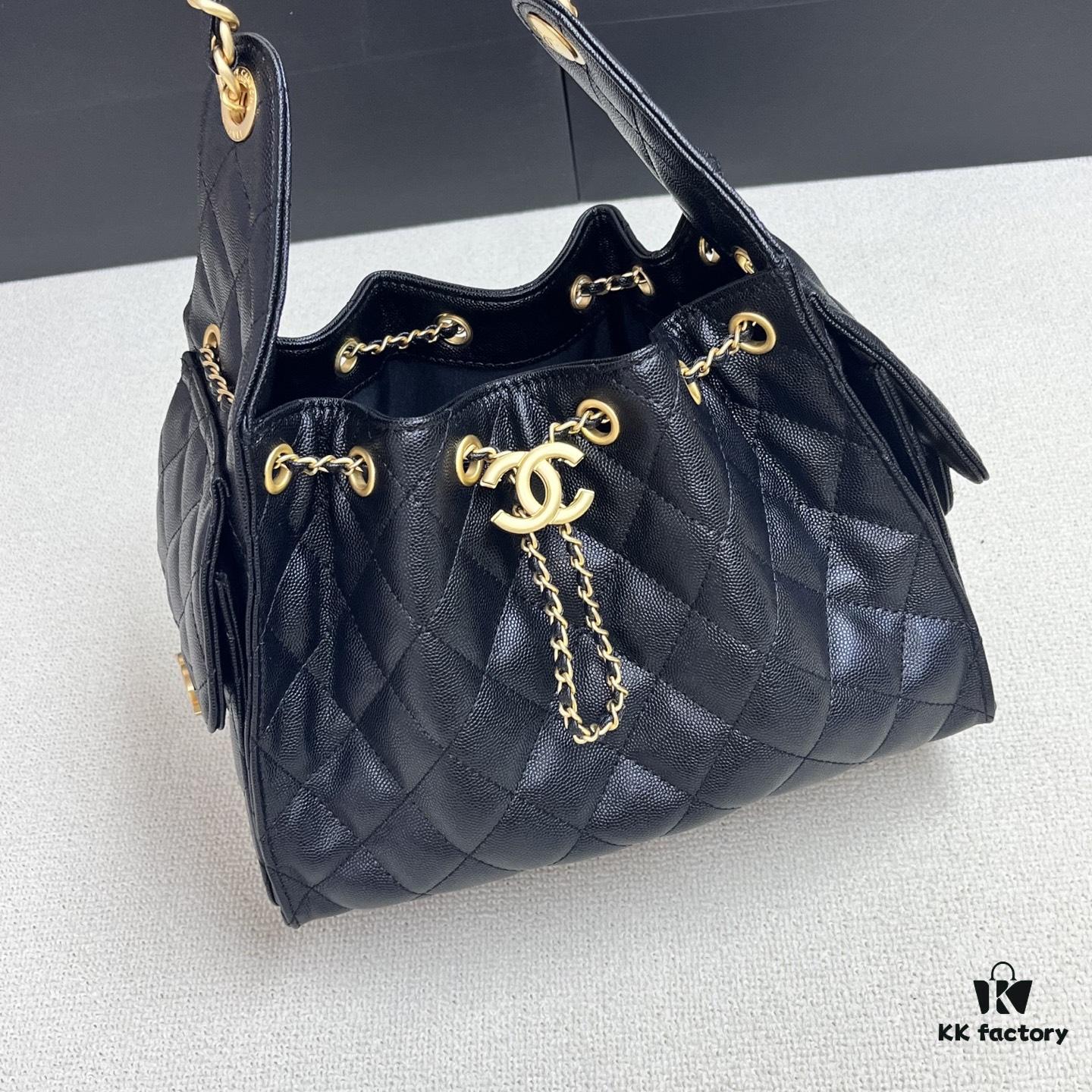 Top Quality Original Chanel 25C Hobo Bag - Grained Leather Shoulder Bag with Vintage Gold-Tone Buckle Drawstring Design