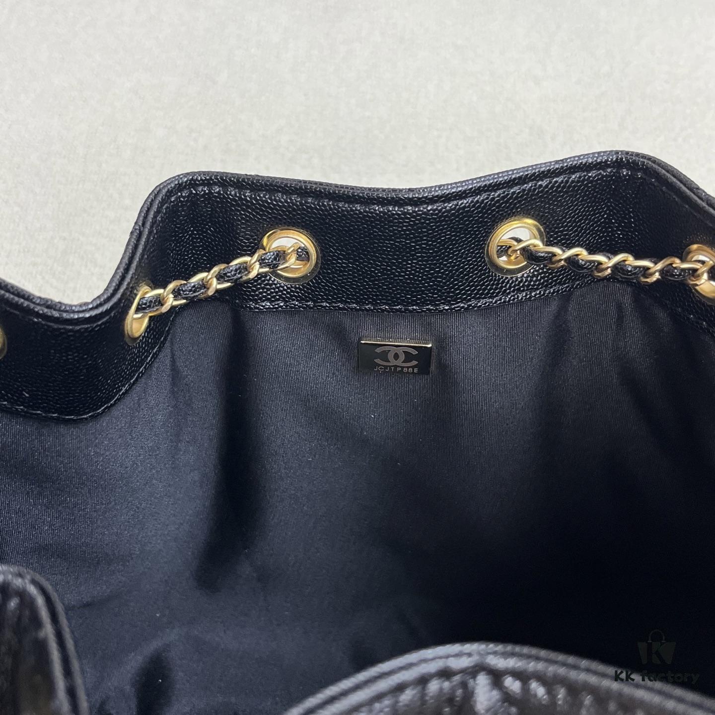 Top Quality Original Chanel 25C Hobo Bag - Grained Leather Shoulder Bag with Vintage Gold-Tone Buckle Drawstring Design
