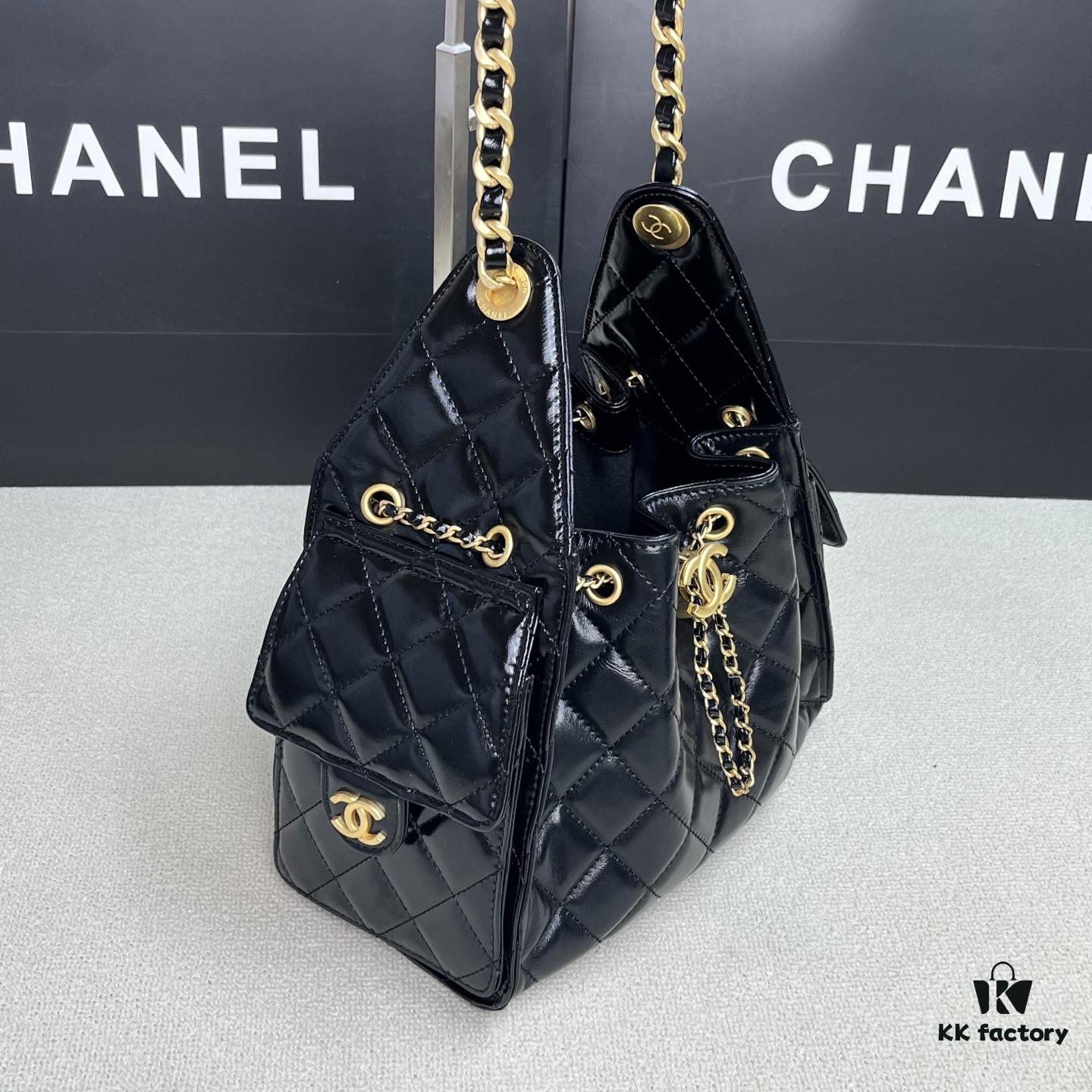 Top-Grade Authentic Chanel 25C Oil-Waxed Leather Hobo Bag - Mini Vintage Bucket Shoulder Bag with Retro Gold-Tone Buckle Drawstring, Quilted Design, Classic Chain Detail