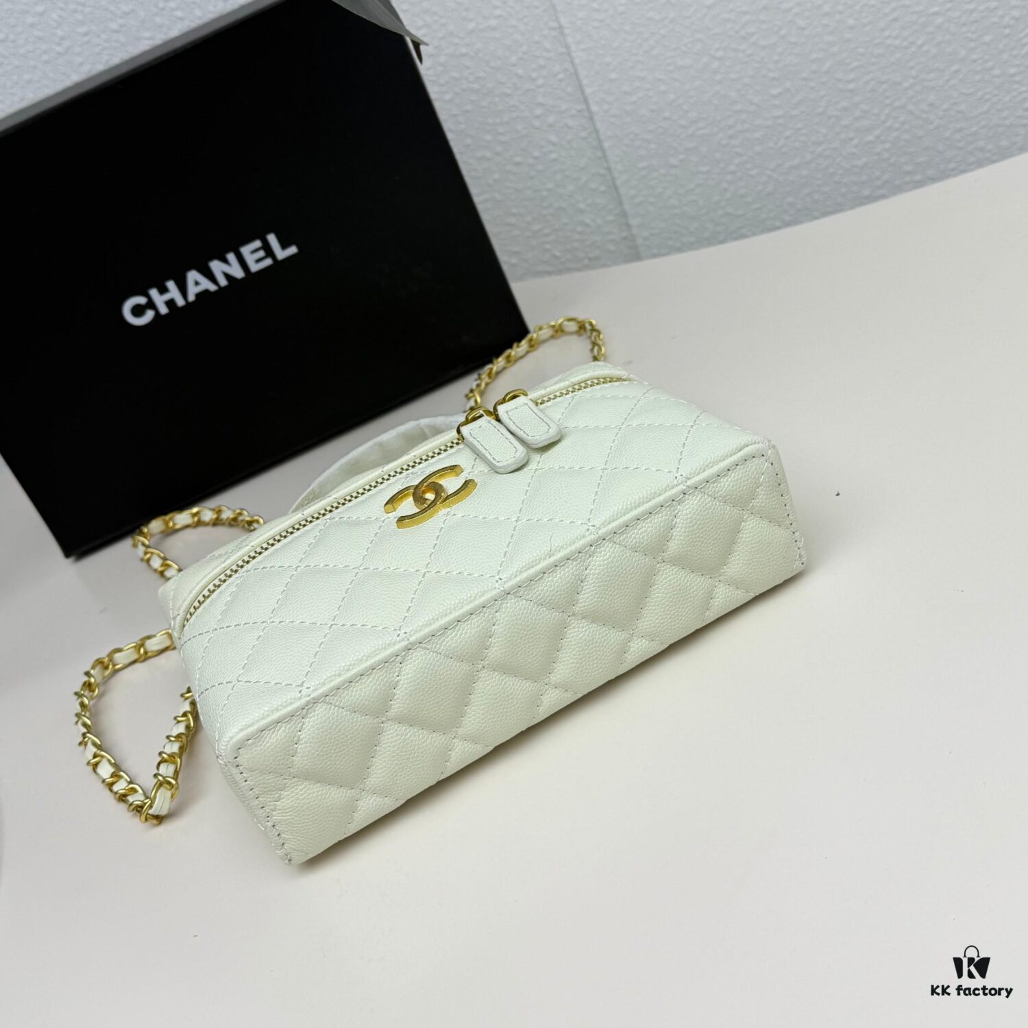 Top Grain Calfskin CHANEL 25P Black and Gold Brushed Logo Flat Box Bag
