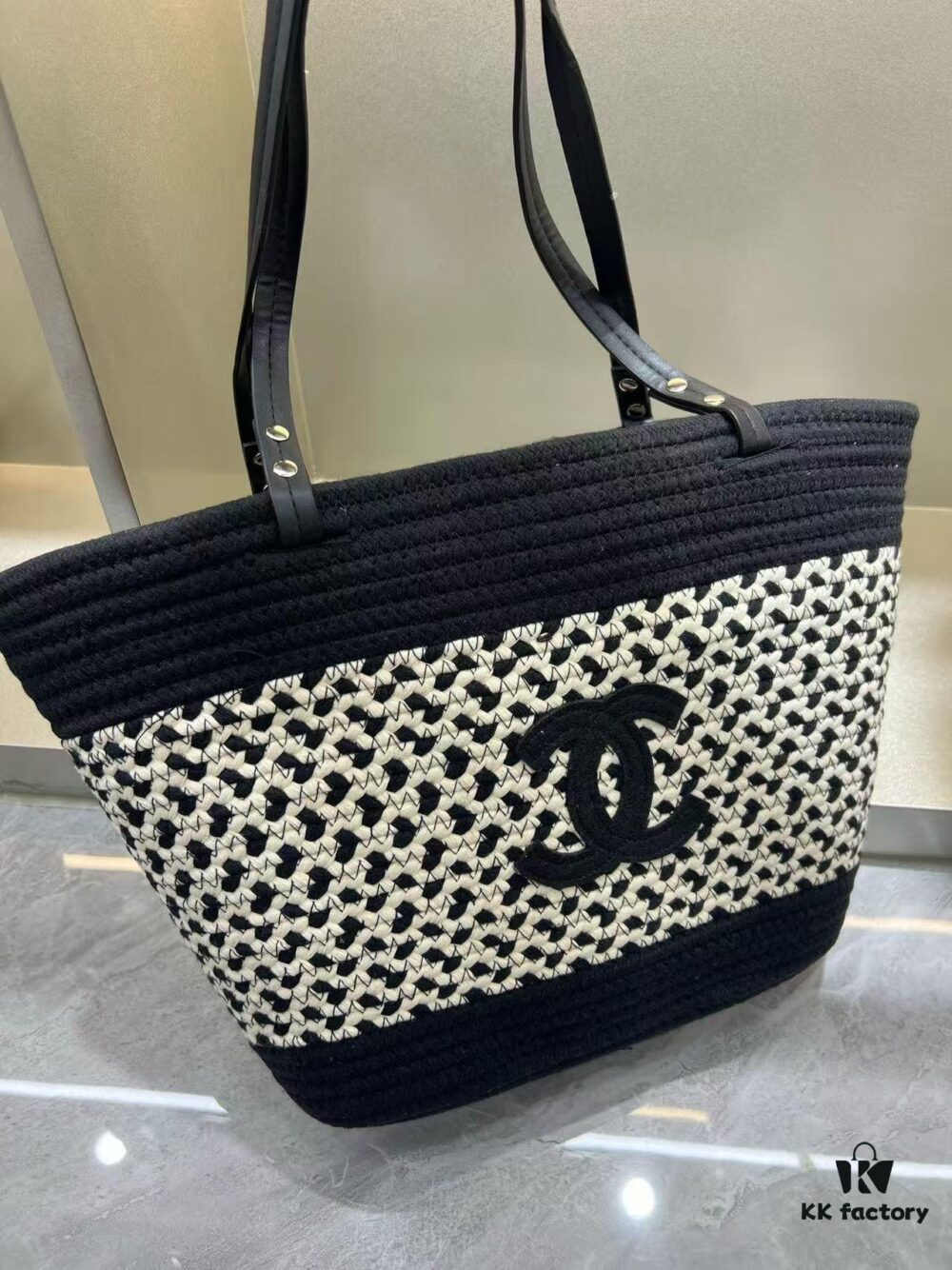 Chanel Summer New Arrival Woven Bag, Large-Capacity Tote, Vacation Beach Bag, Shoulder Bag 43.28