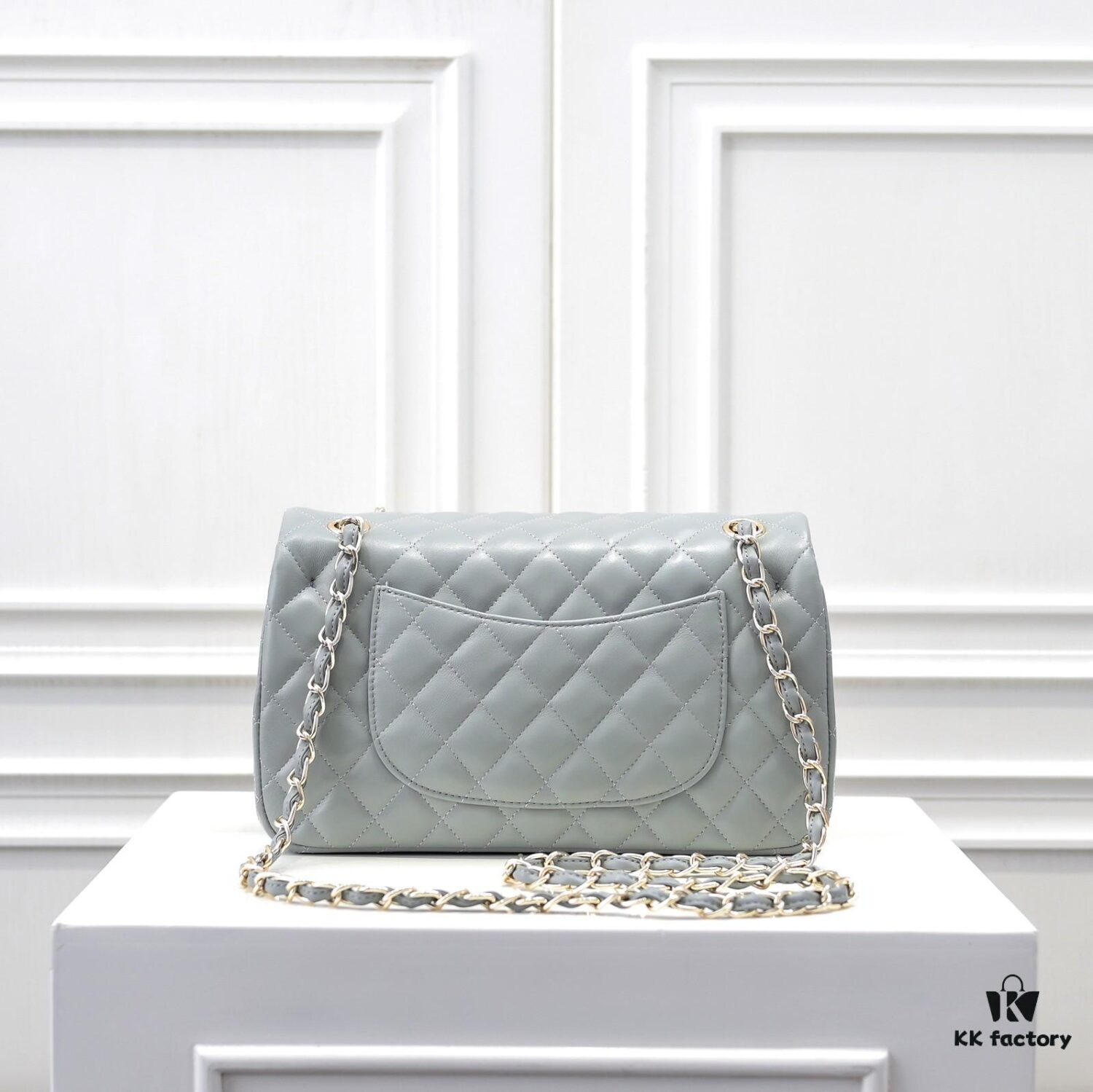 CHANEL Lambskin Classic Crossbody Bag with Red Interior, Summer Style 1112