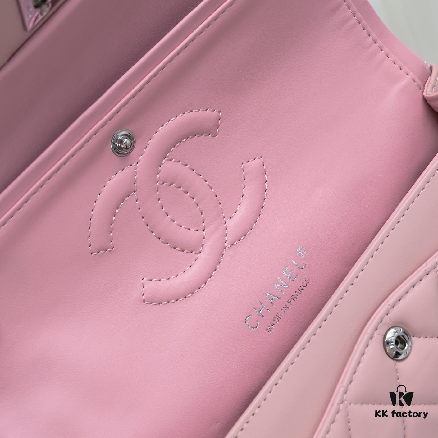 CHANEL Lambskin Classic Crossbody Bag with Red Lining, Summer Arrival, Original Hardware, Size: 25.5*16*6.5