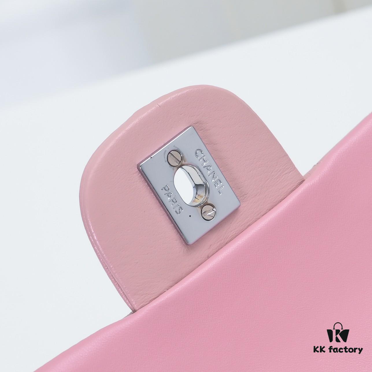 CHANEL Lambskin Classic Crossbody Bag with Red Lining, Summer Arrival, Original Hardware, Size: 25.5*16*6.5